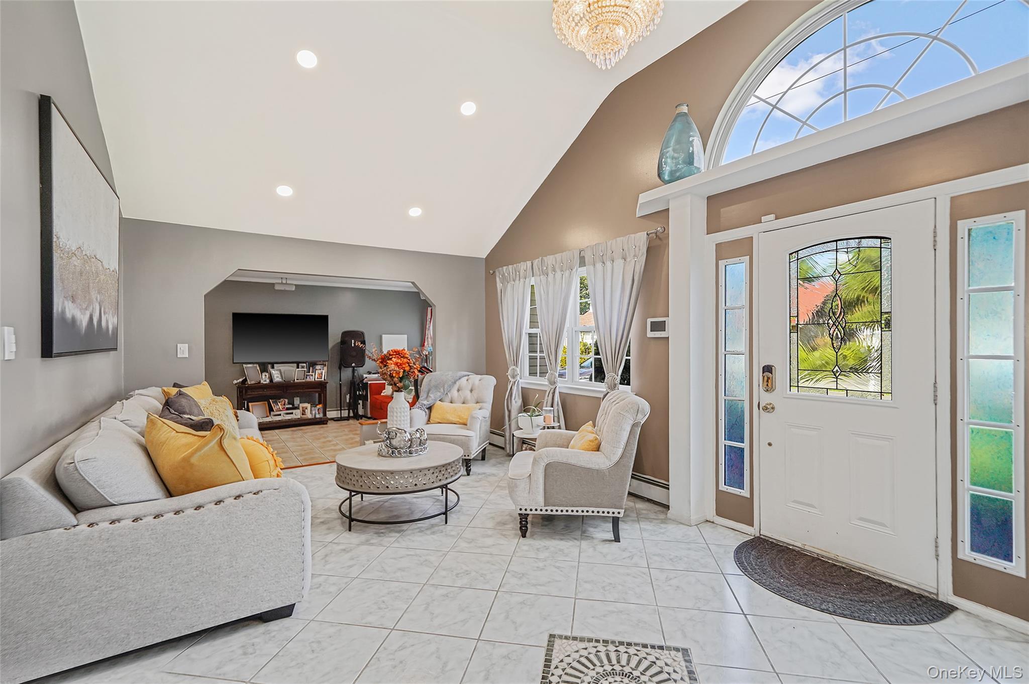 Single Family Edwin Suffolk County, NY 11706, MLS-926395-19