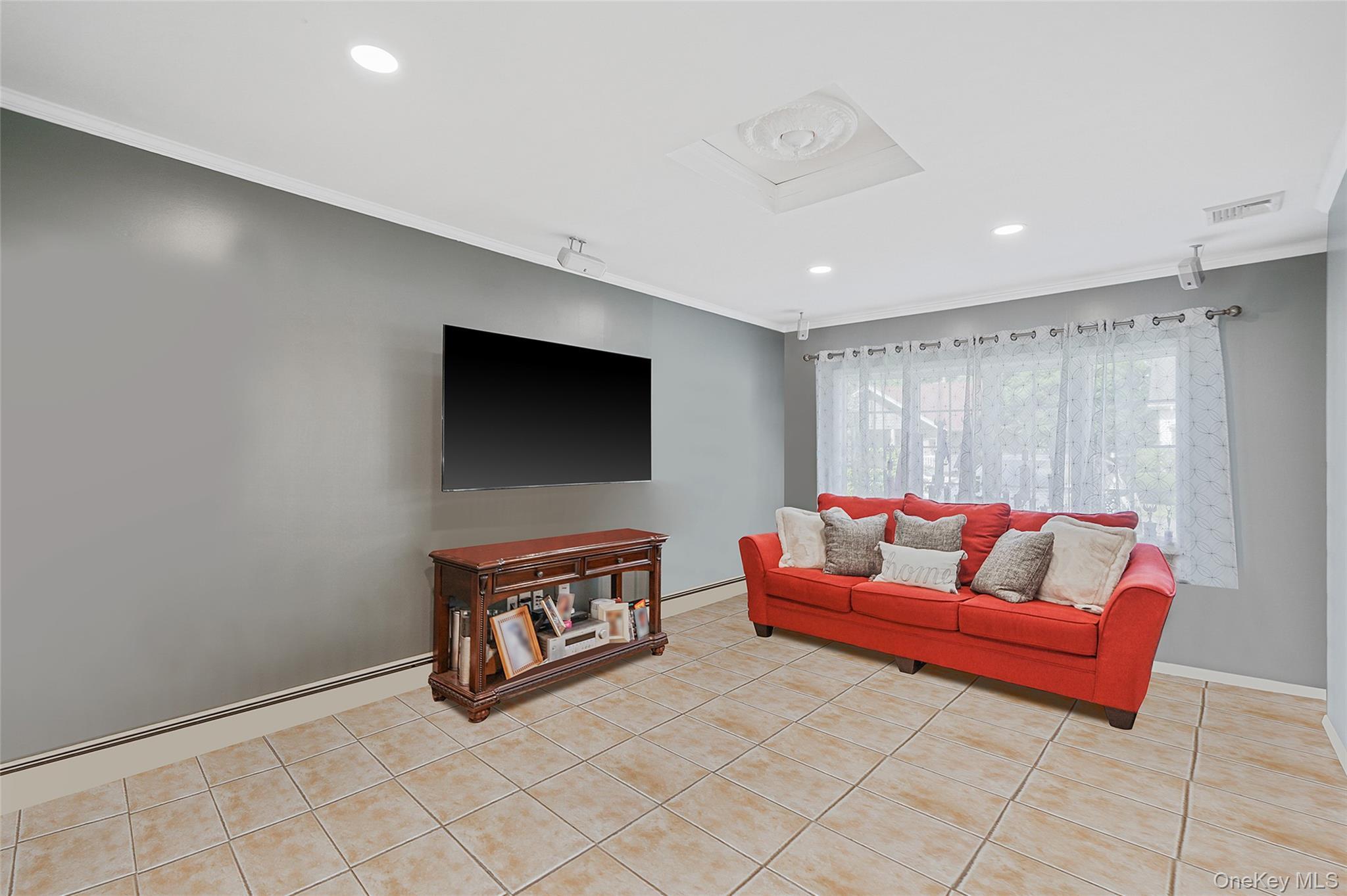 Single Family Edwin Suffolk County, NY 11706, MLS-926395-23