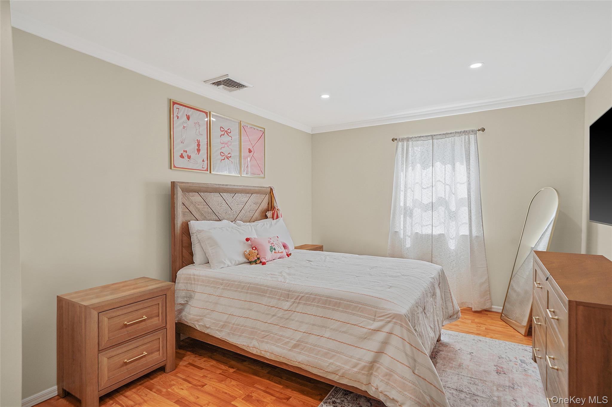 Single Family Edwin Suffolk County, NY 11706, MLS-926395-31