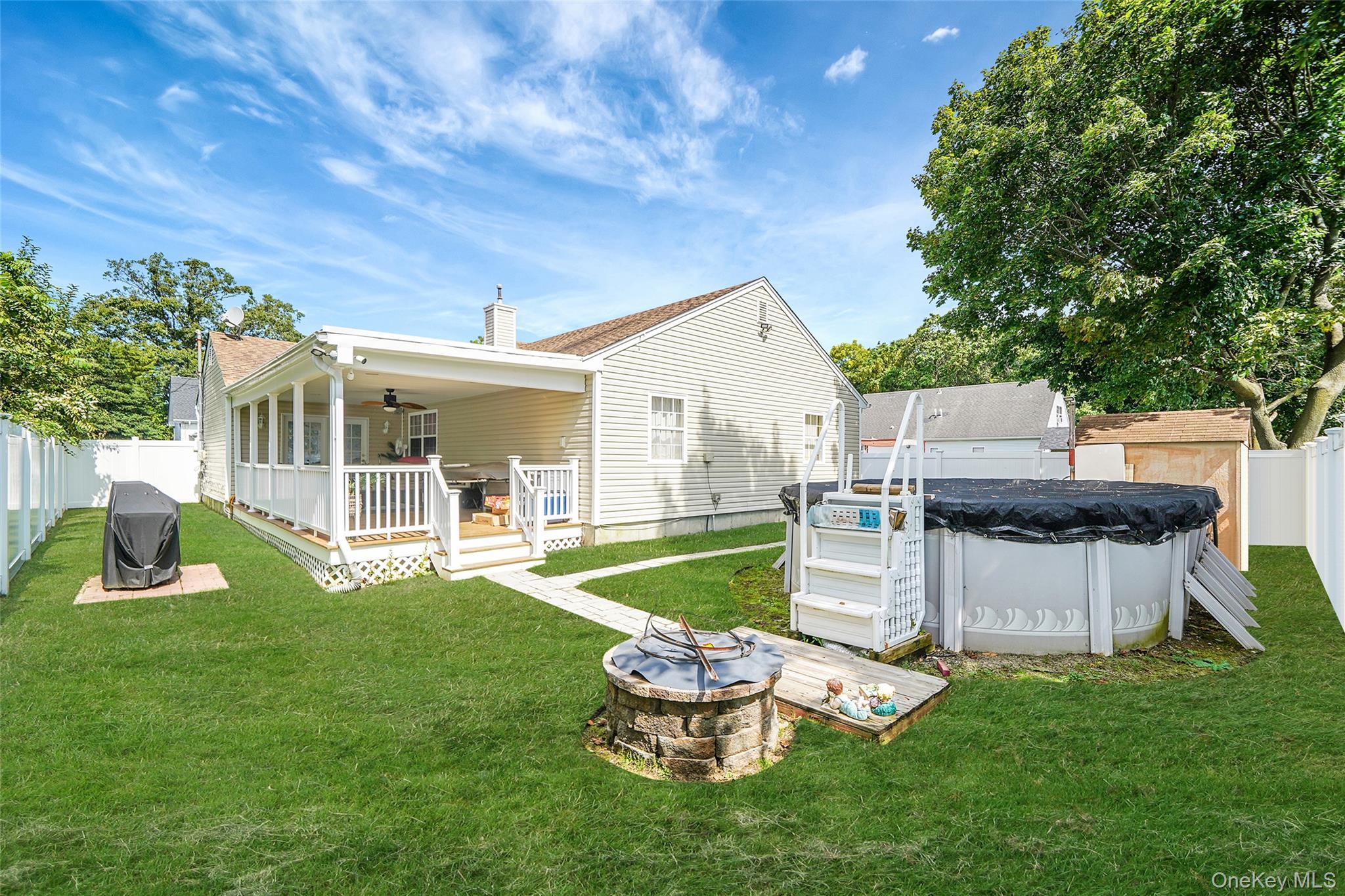 Single Family Edwin Suffolk County, NY 11706, MLS-926395-6