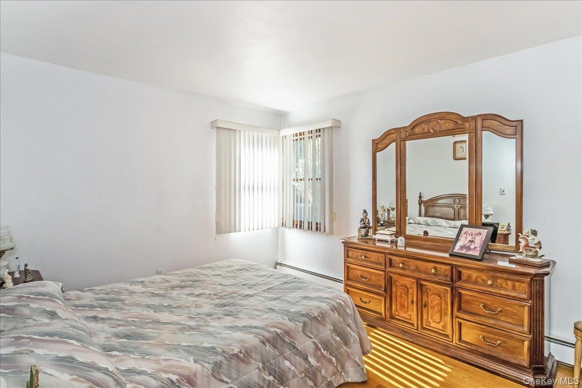 Single Family Roxy  Nassau County, NY 11563, MLS-926398-14