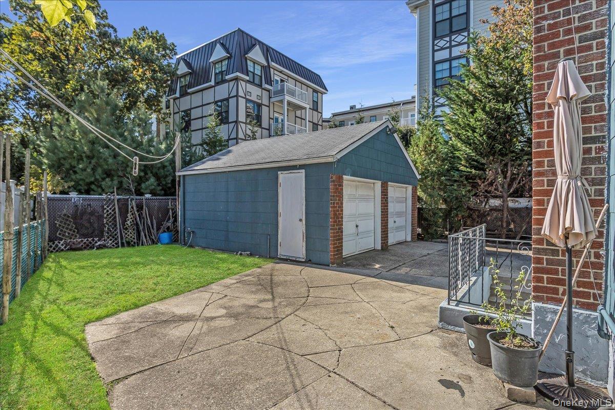 Single Family Roxy  Nassau County, NY 11563, MLS-926398-18