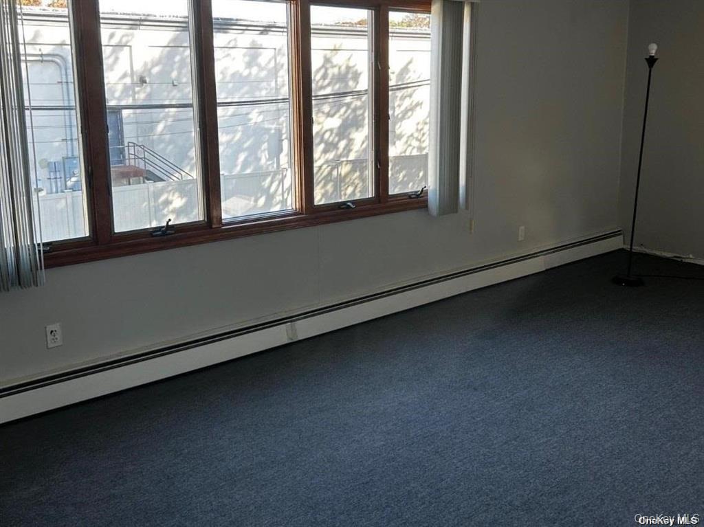 Single Family Roxy  Nassau County, NY 11563, MLS-926398-23