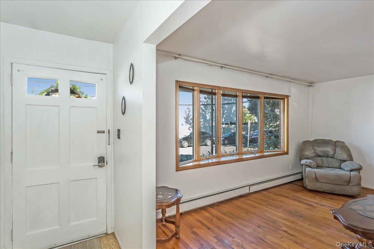 Single Family Roxy  Nassau County, NY 11563, MLS-926398-4