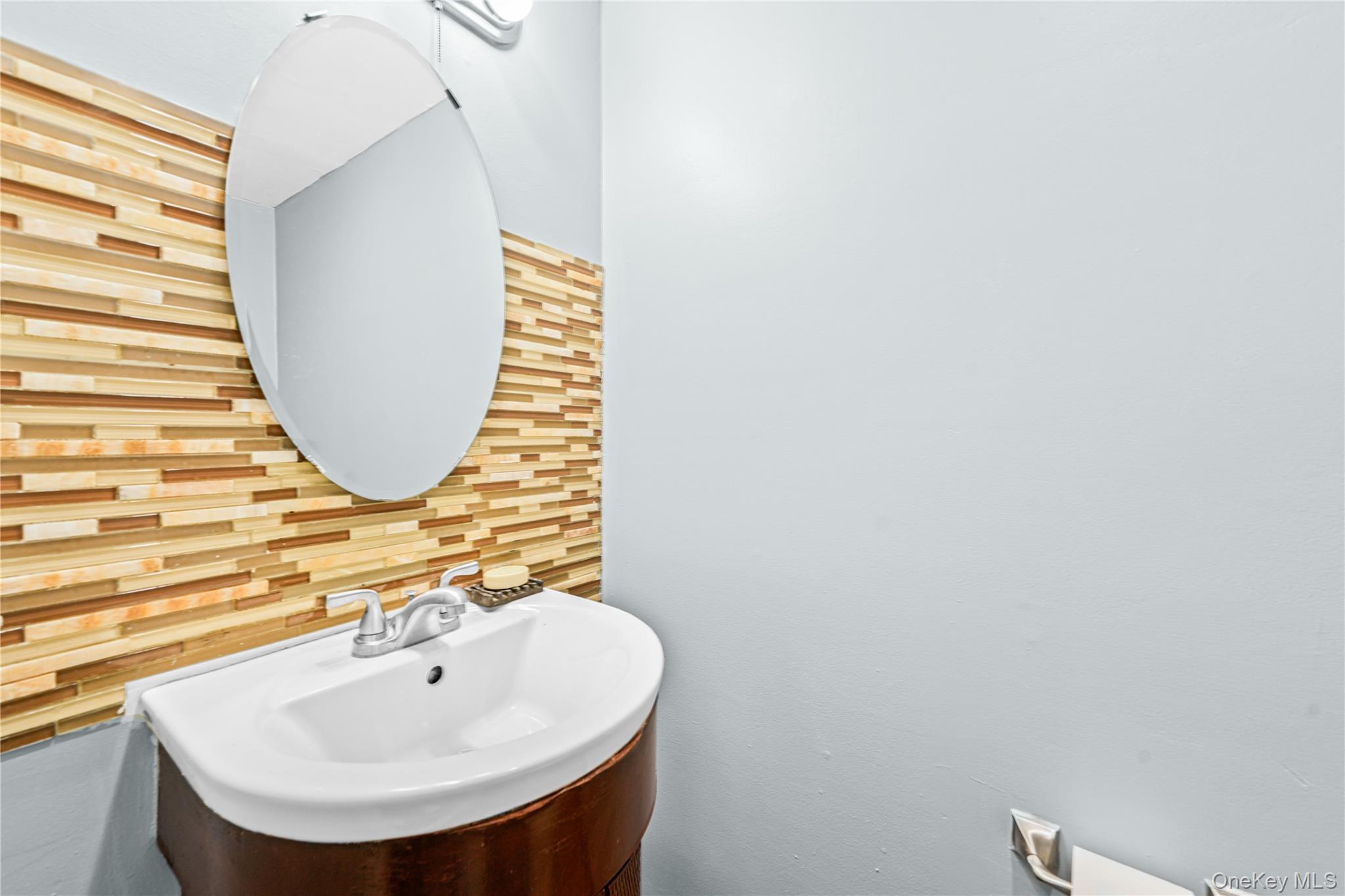 Single Family Deirdre  Staten Island, NY 10304, MLS-926417-17