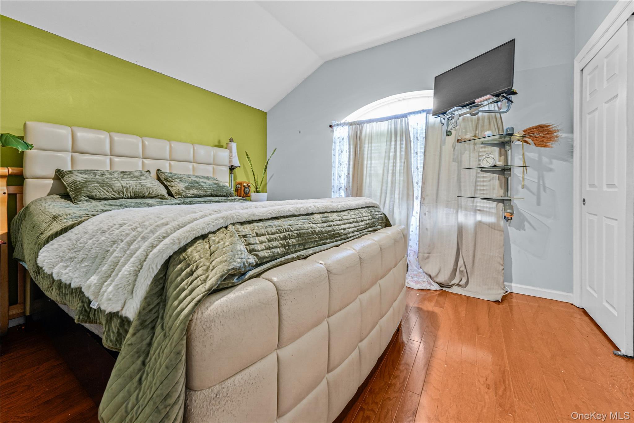 Single Family Deirdre  Staten Island, NY 10304, MLS-926417-7