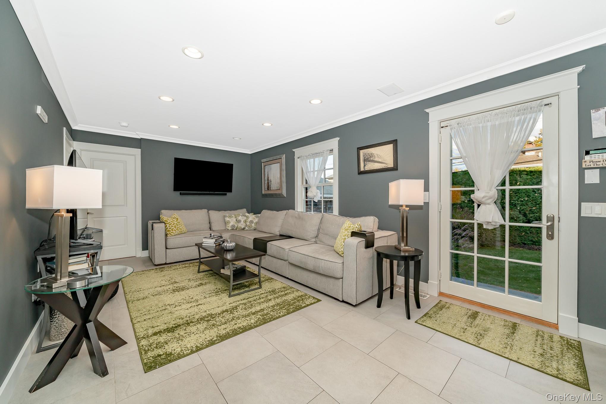 Single Family East Nassau County, NY 11040, MLS-926423-14