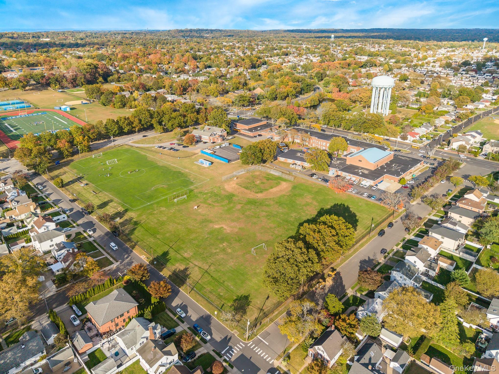 Single Family East Nassau County, NY 11040, MLS-926423-28