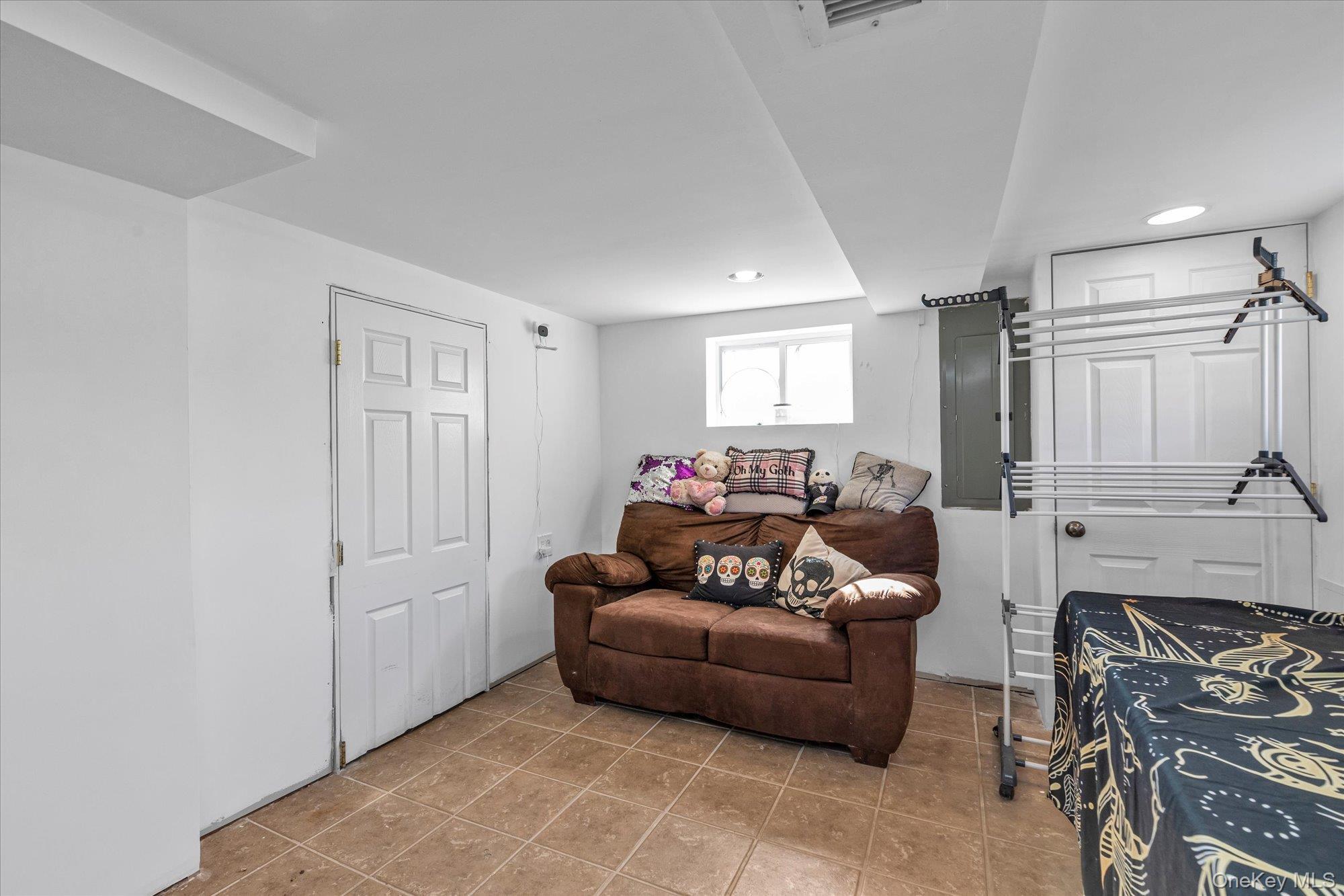 Single Family Carpenter  Nassau County, NY 11572, MLS-926433-17