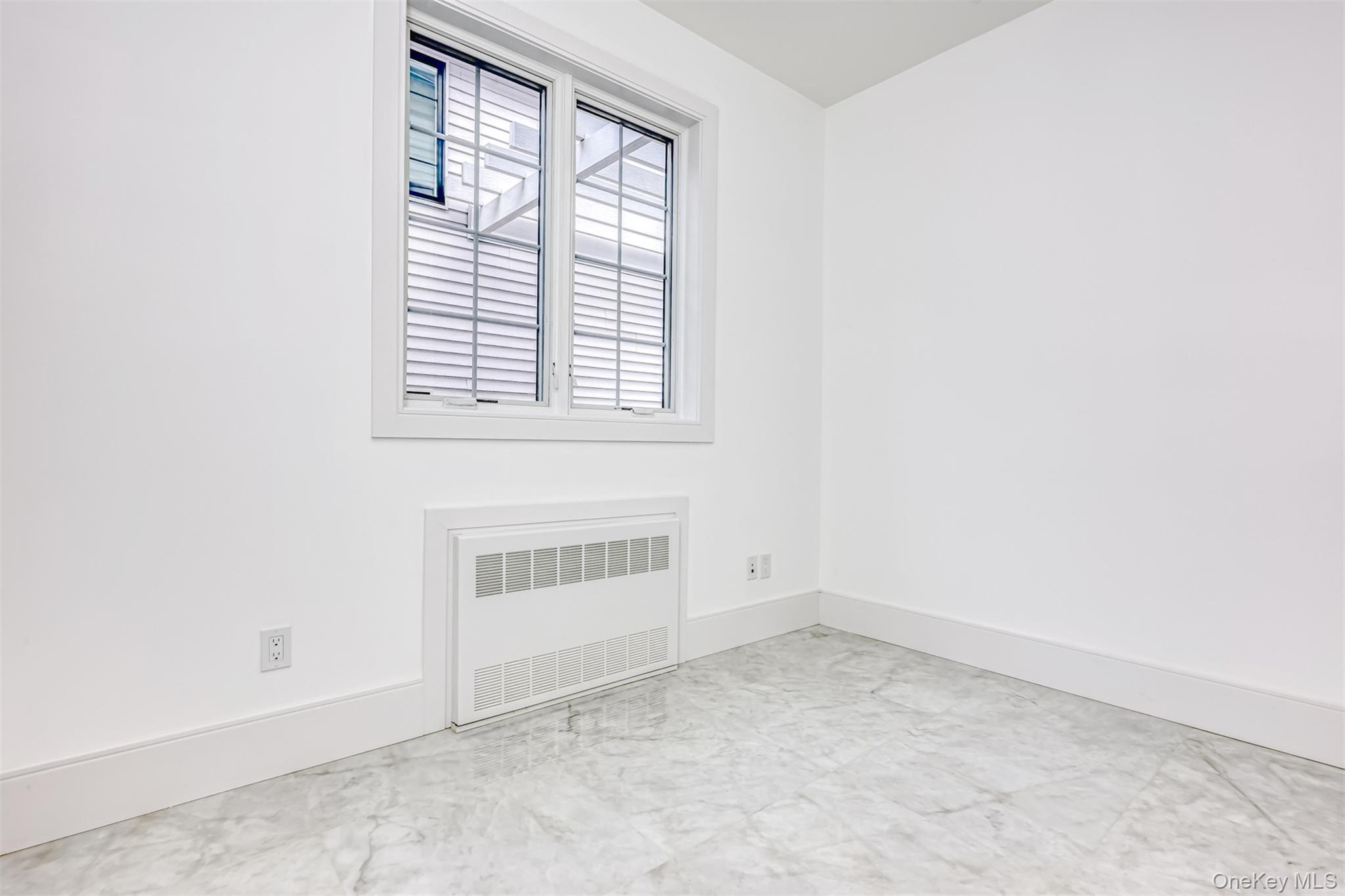 Condo Silverwood  Rockland County, NY 10901, MLS-926445-8