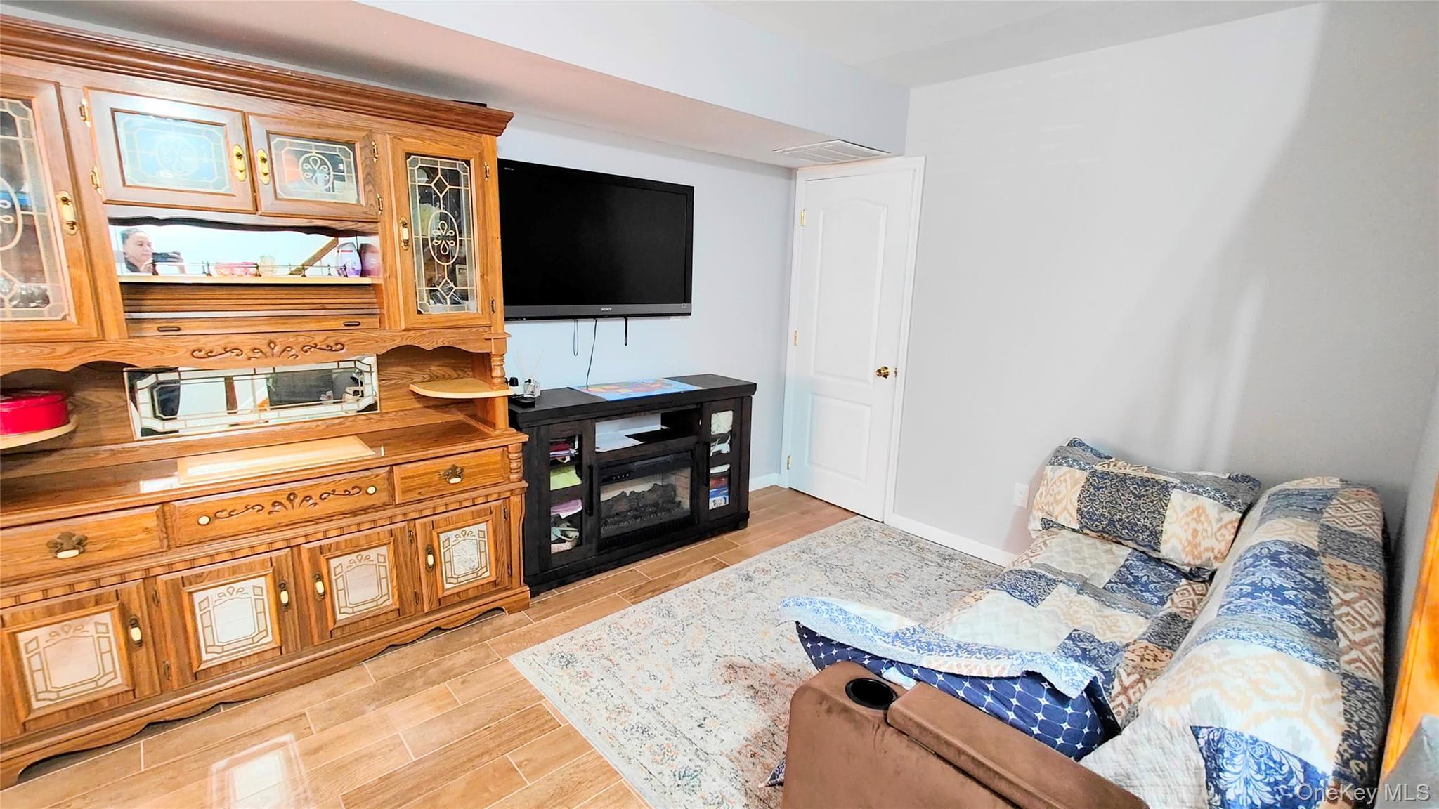 Single Family Churchill Staten Island, NY 10309, MLS-926446-29