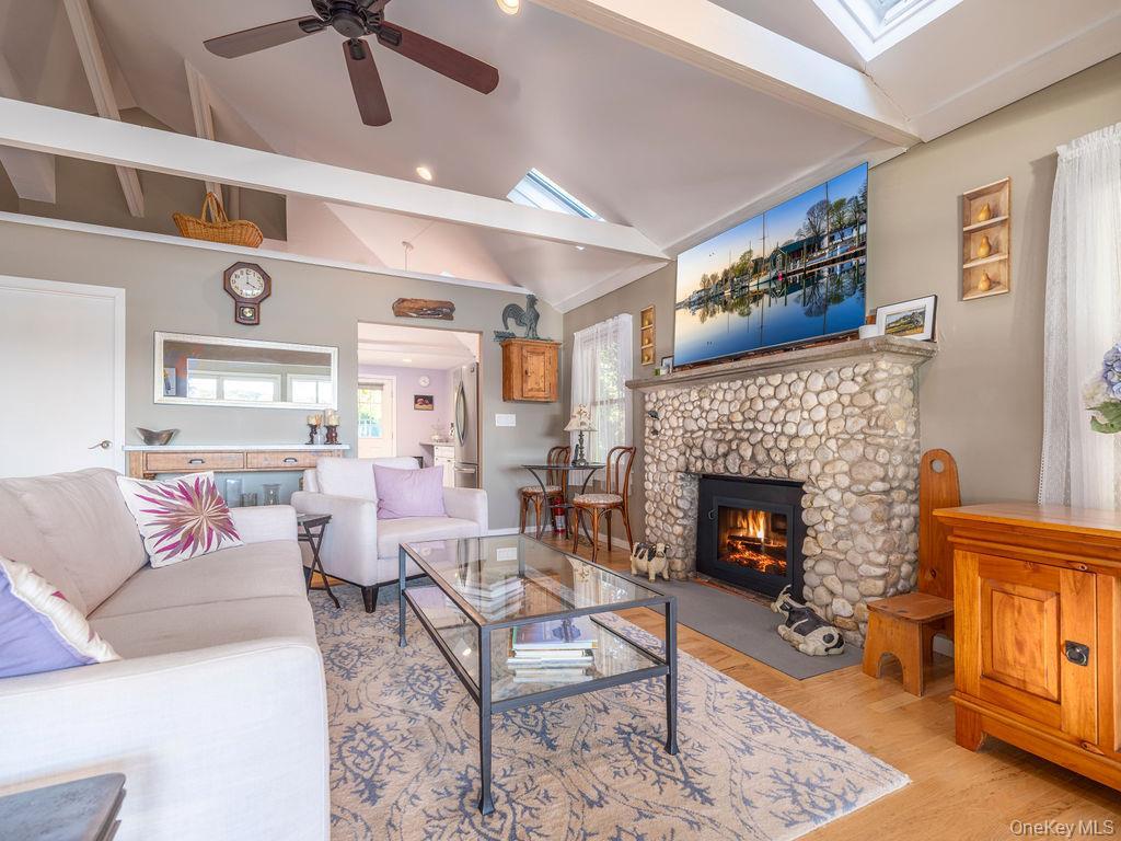 Single Family Ruch Suffolk County, NY 11971, MLS-926461-3