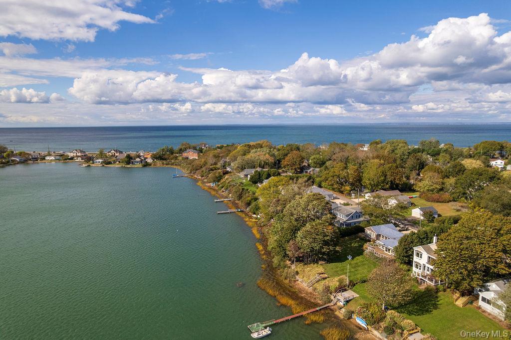 Single Family Ruch  Suffolk County, NY 11971, MLS-926461-35