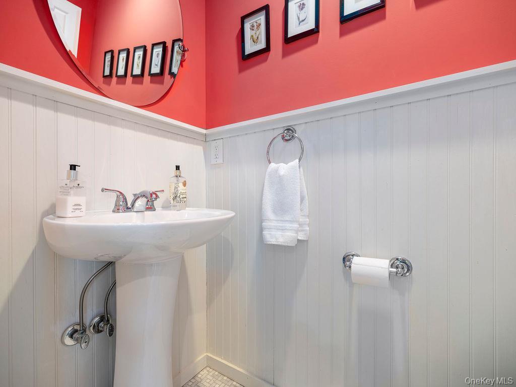 Single Family Ruch Suffolk County, NY 11971, MLS-926461-8