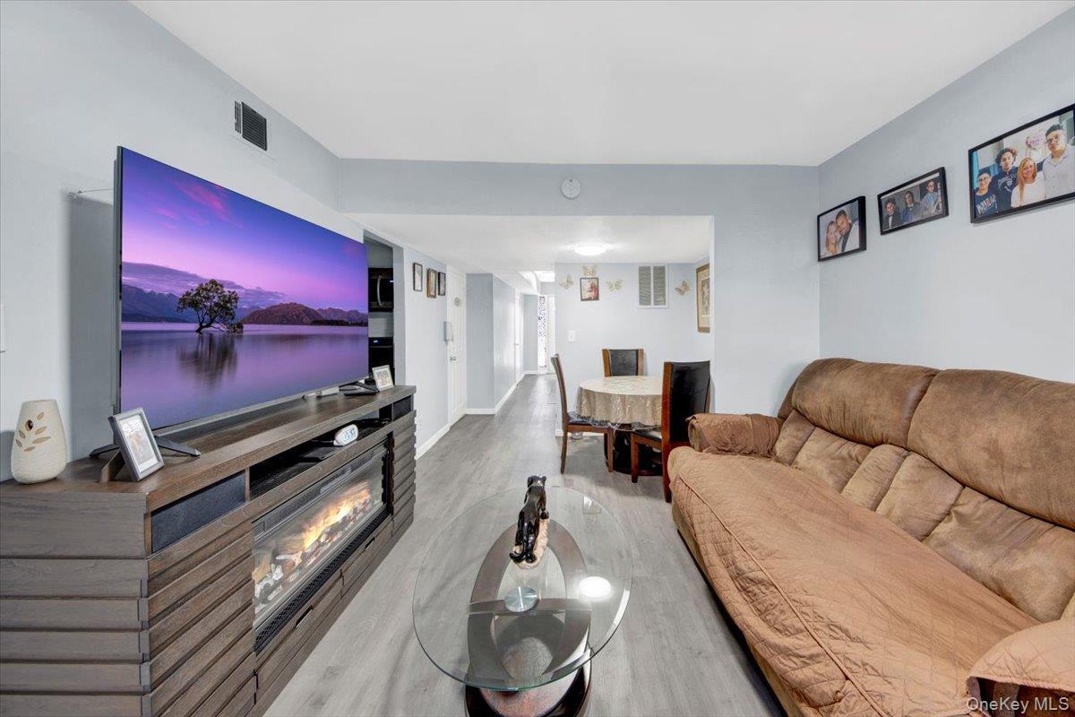 Single Family Torry  Bronx, NY 10473, MLS-926499-21