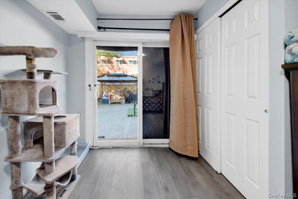 Single Family Torry  Bronx, NY 10473, MLS-926499-24