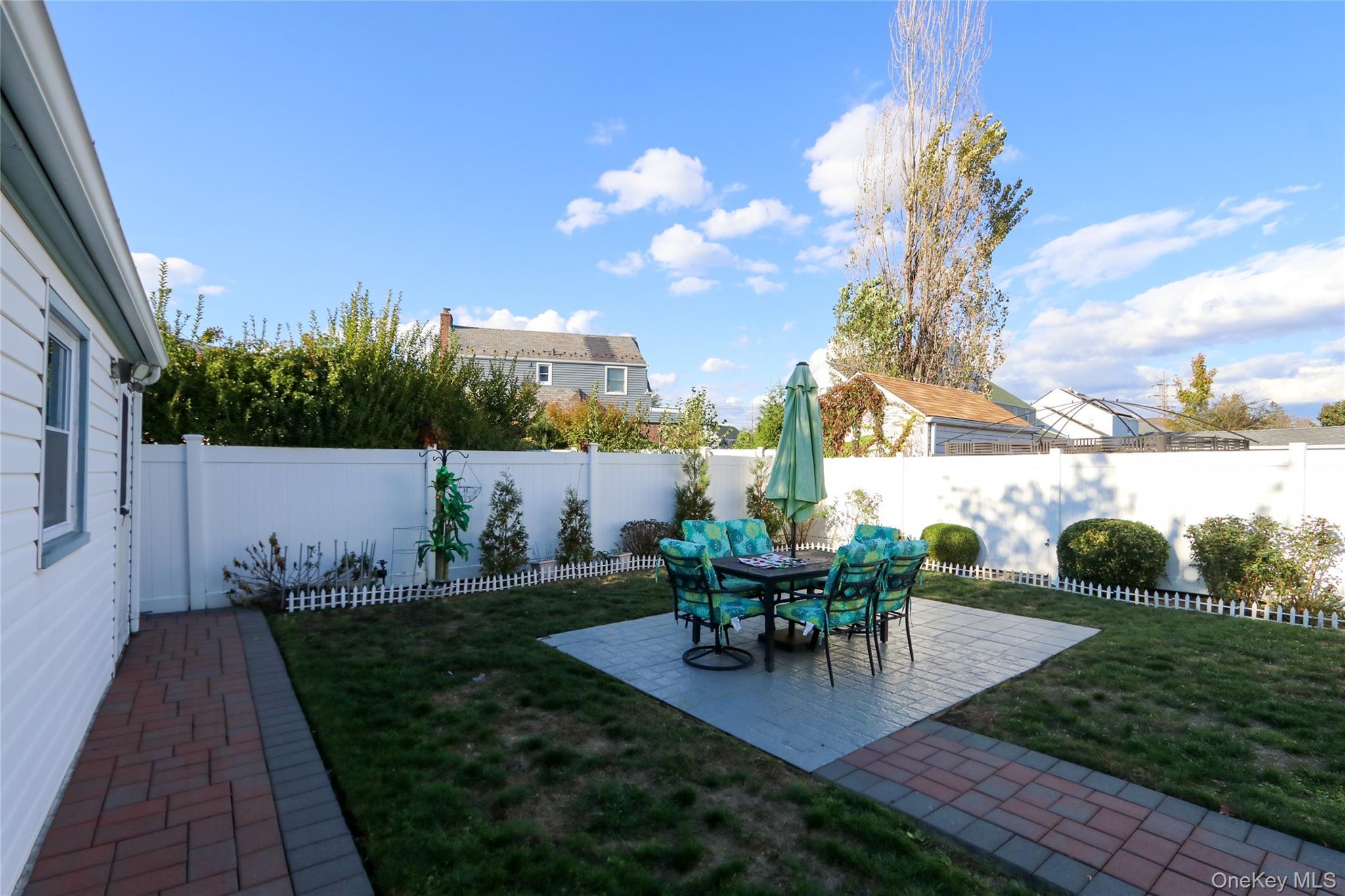 Single Family Peninsula  Nassau County, NY 11581, MLS-926542-17