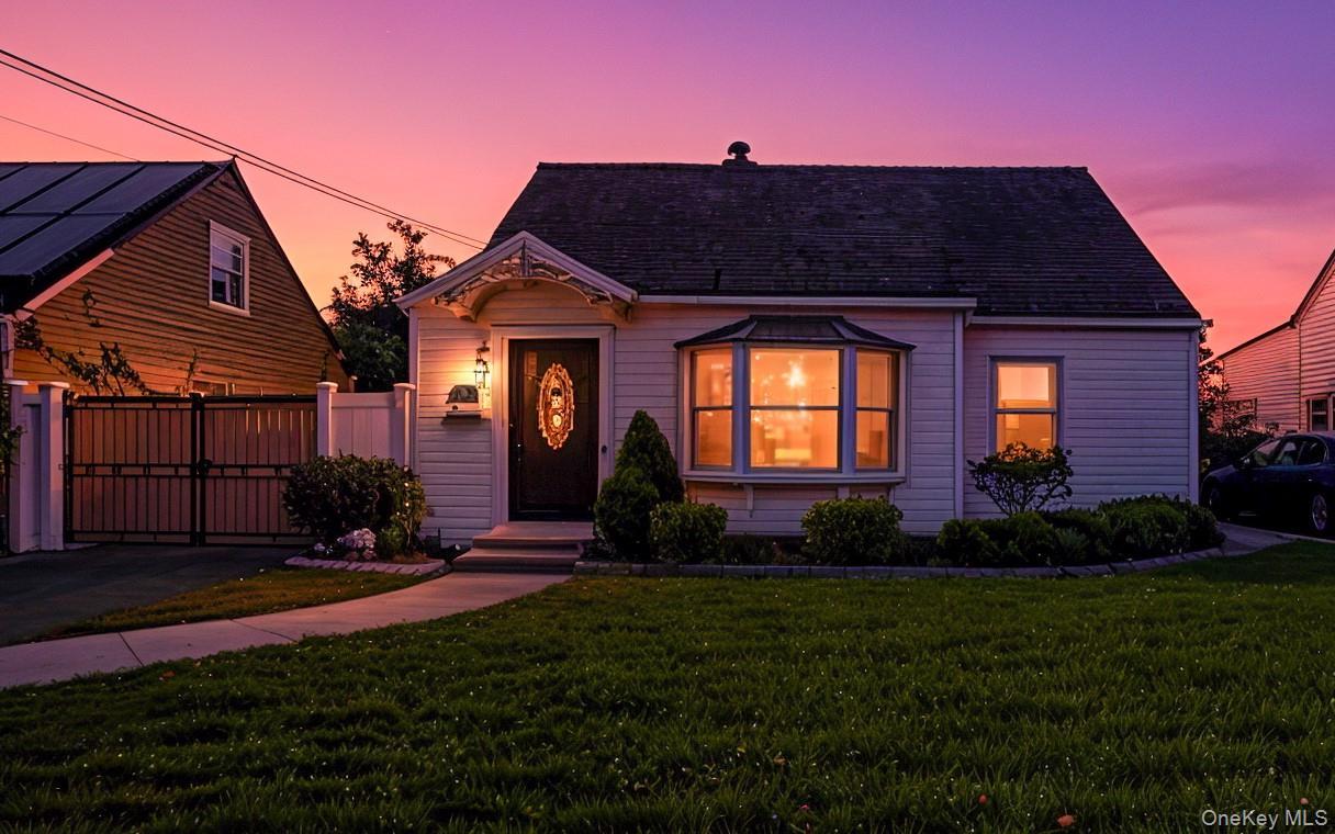 Single Family Peninsula  Nassau County, NY 11581, MLS-926542-18