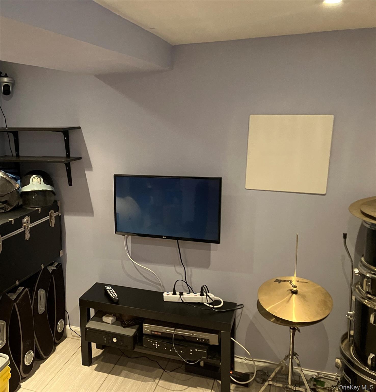 Single Family Tatterson  Nassau County, NY 11576, MLS-926547-11