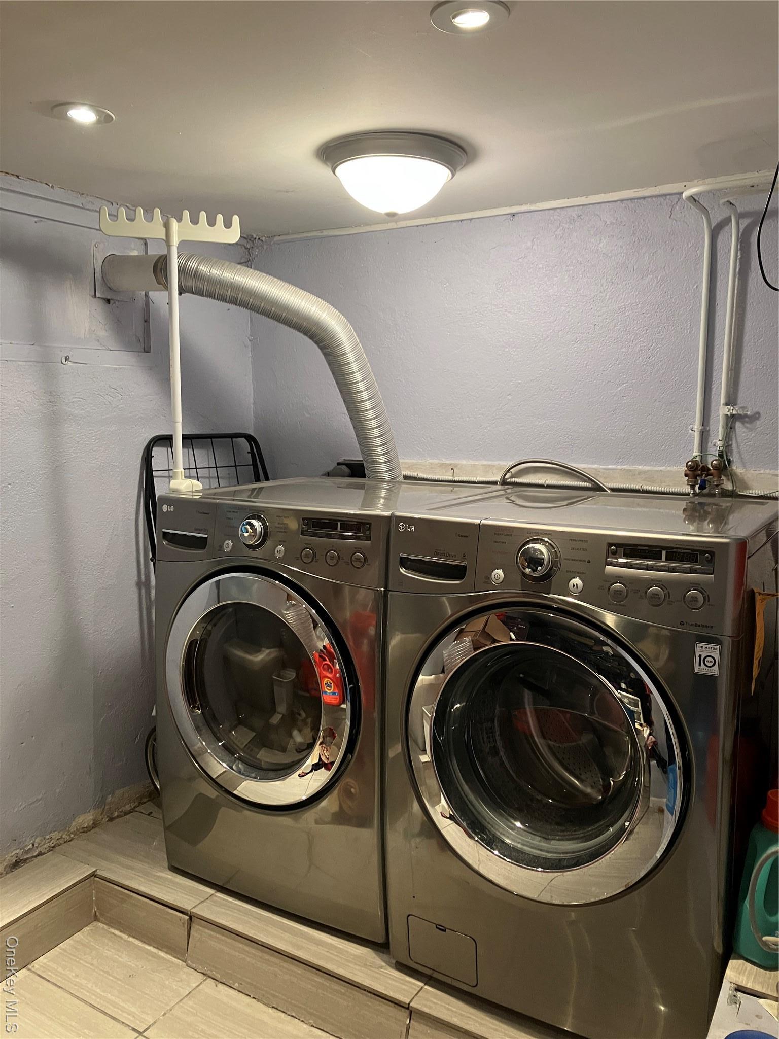 Single Family Tatterson  Nassau County, NY 11576, MLS-926547-12