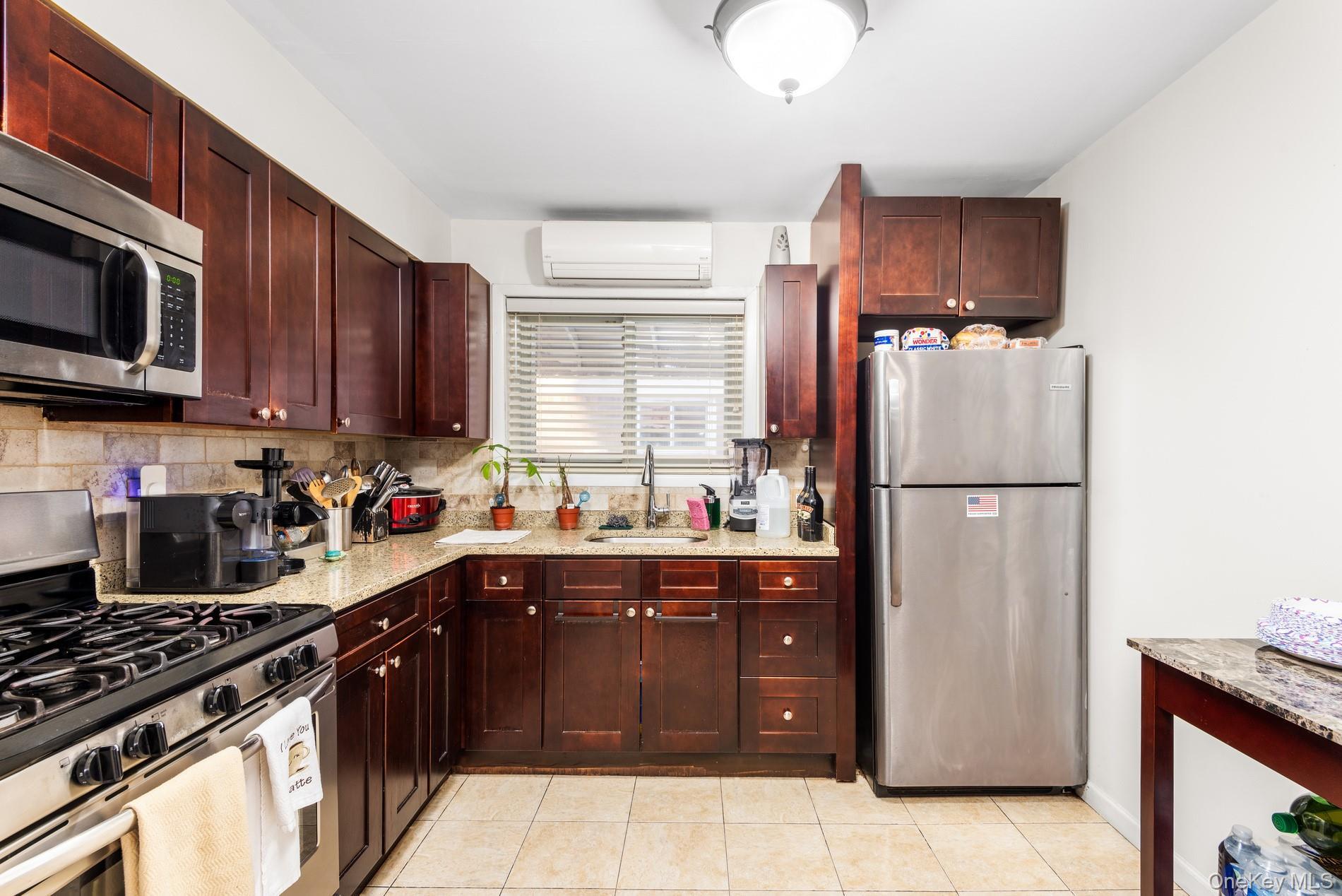 Single Family 82nd  Queens, NY 11414, MLS-926568-20