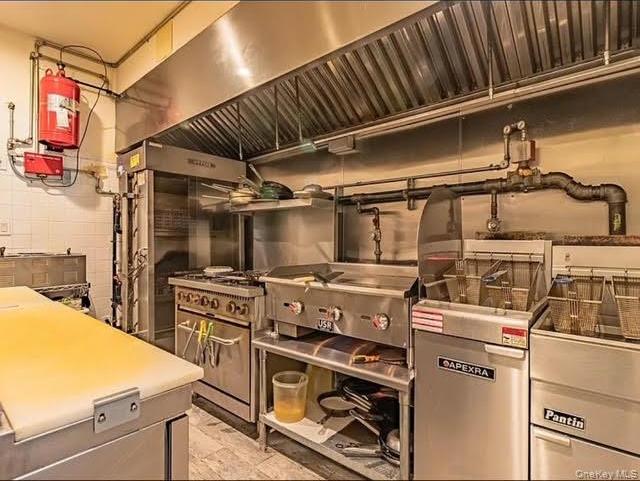 Single Family Rockaway Brooklyn, NY 11233, MLS-926570-6