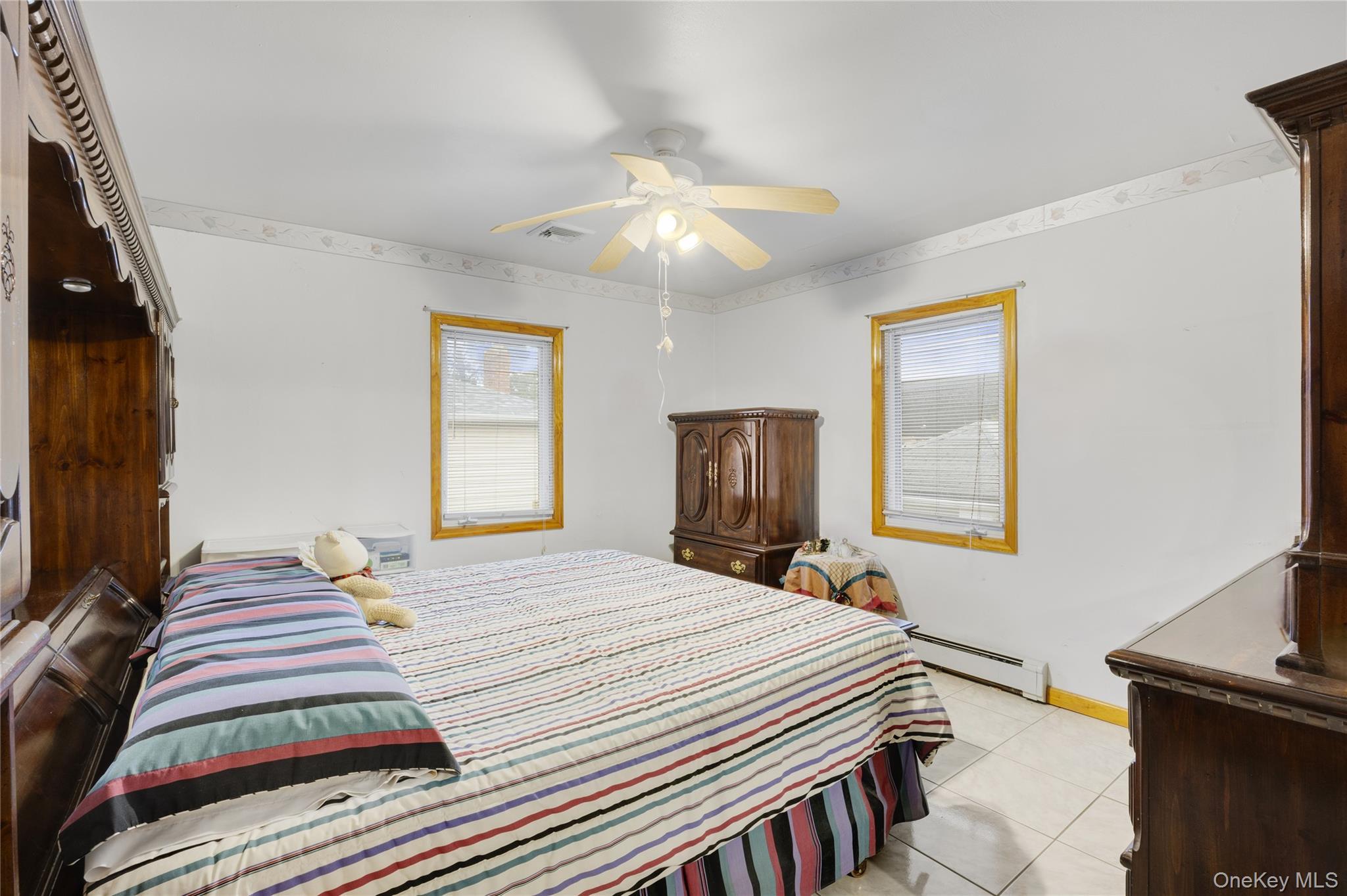 Single Family Oak  Nassau County, NY 11758, MLS-926576-10