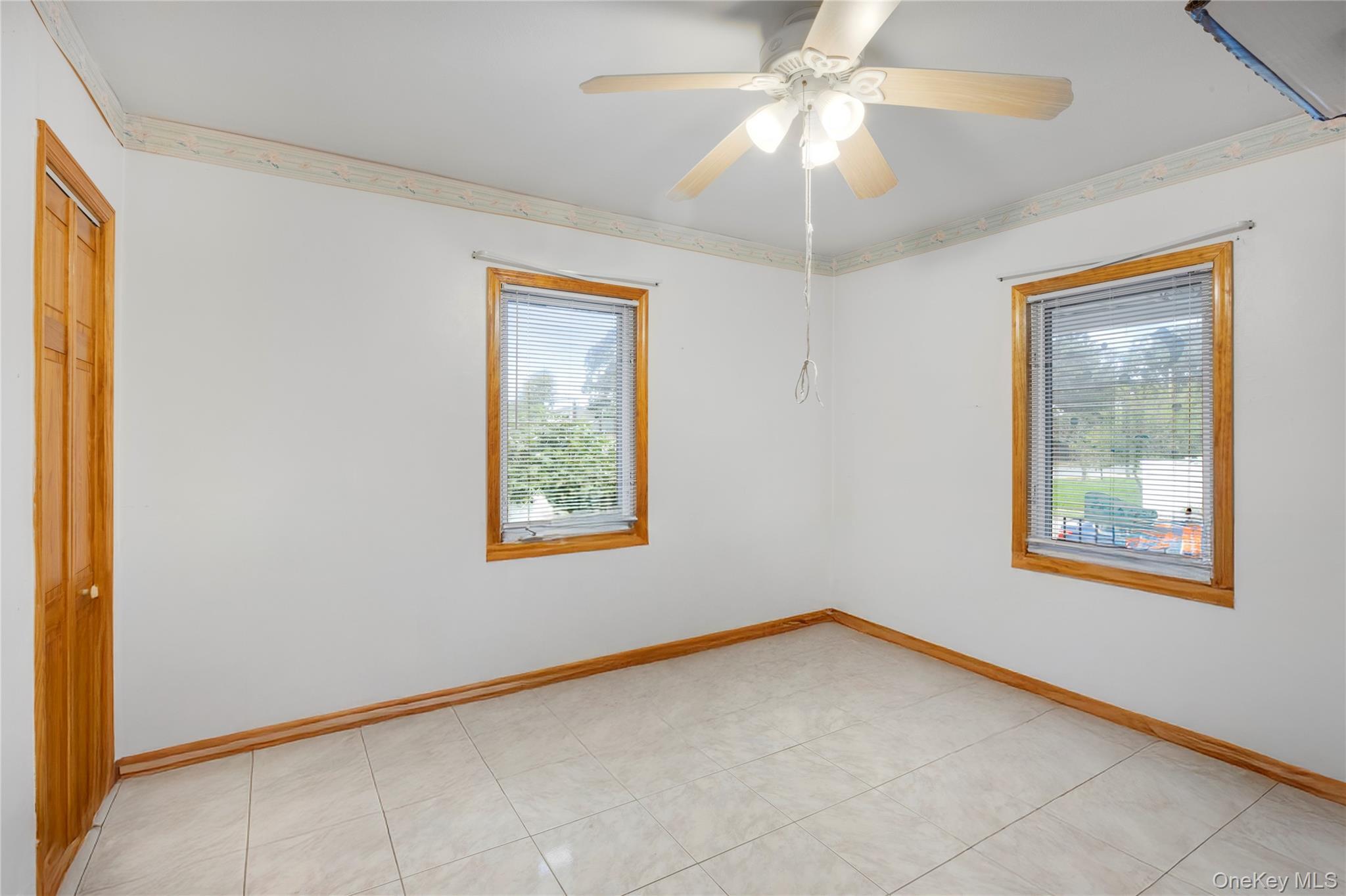 Single Family Oak  Nassau County, NY 11758, MLS-926576-13