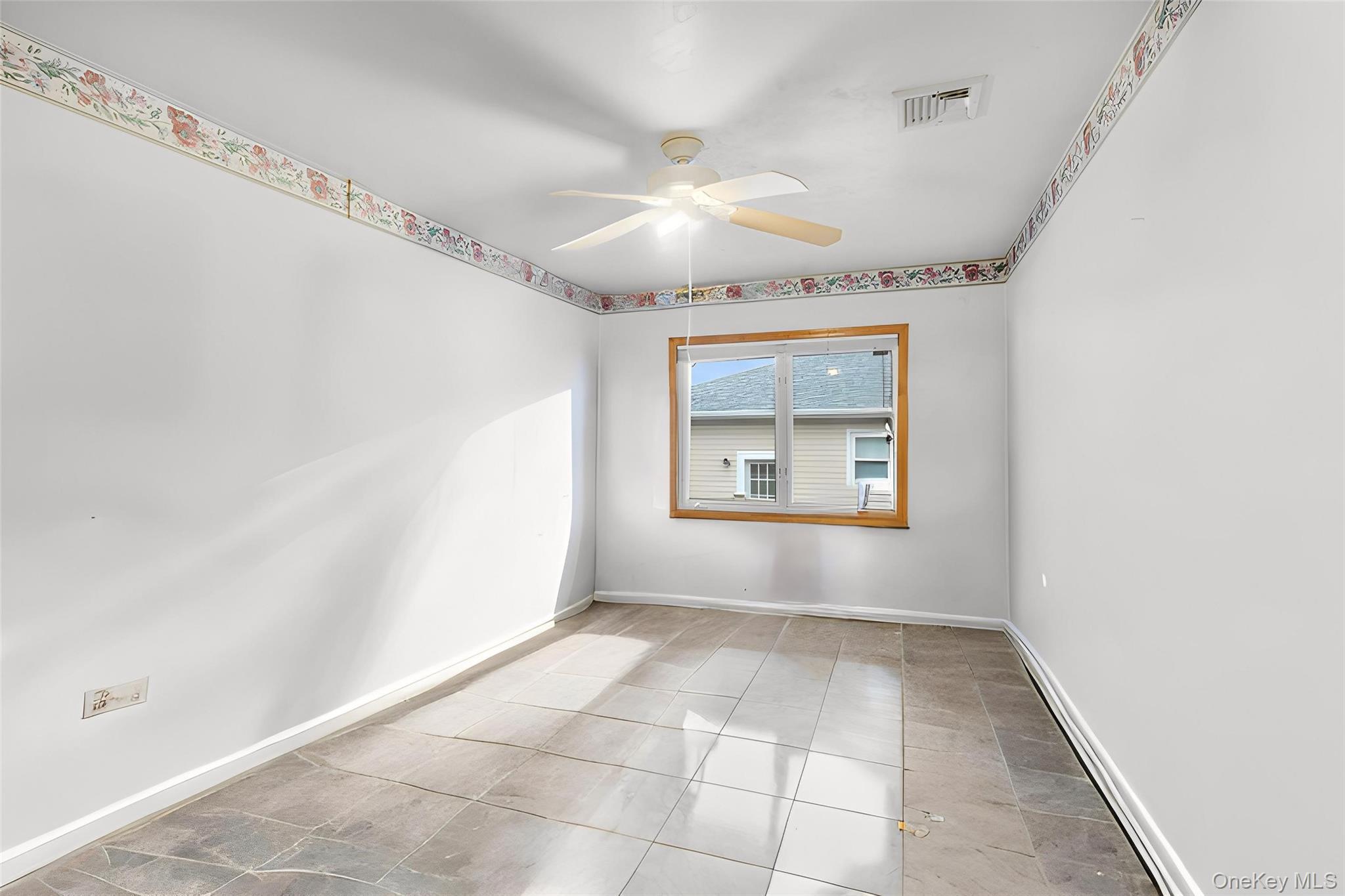 Single Family Oak  Nassau County, NY 11758, MLS-926576-15