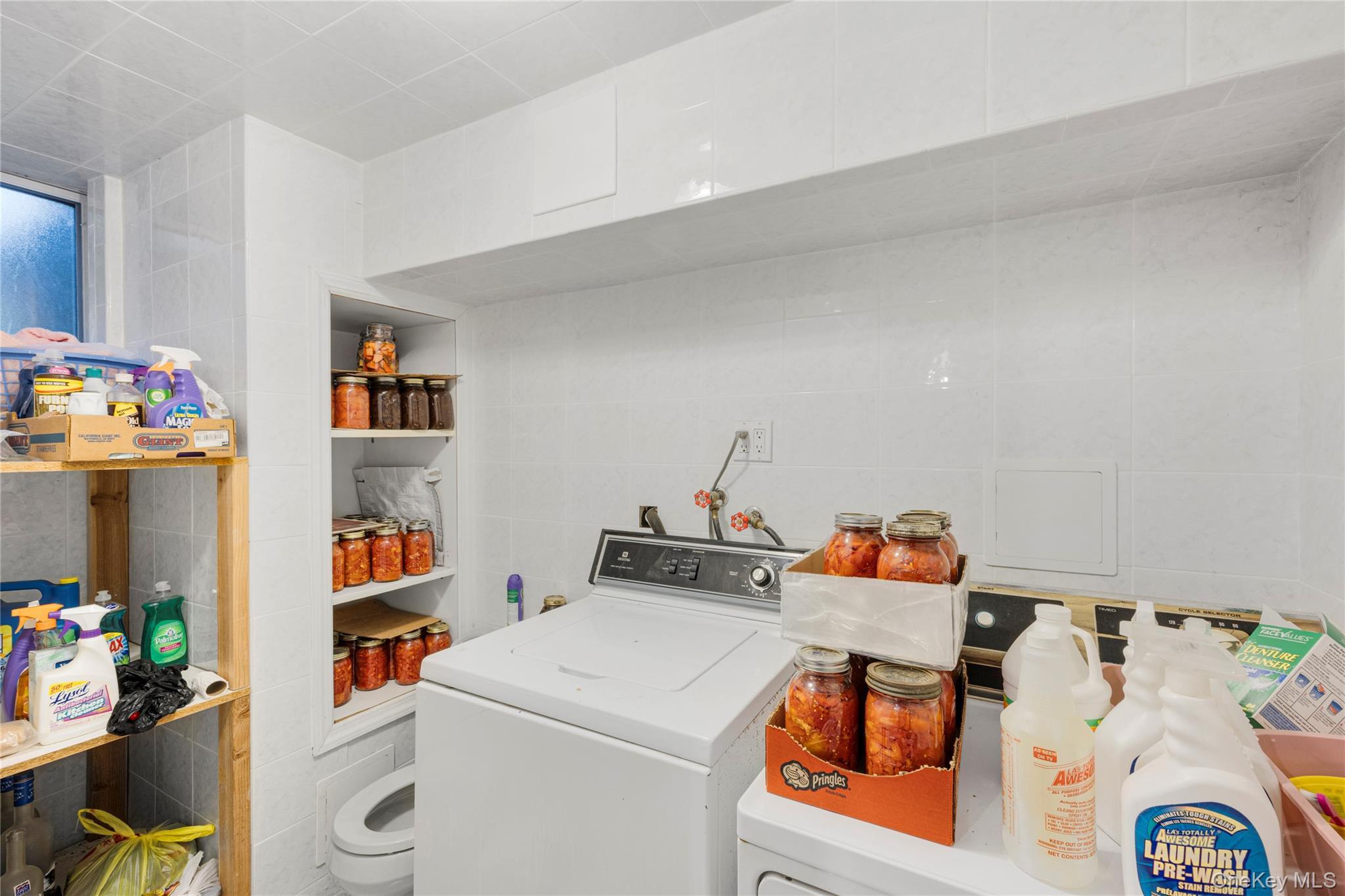 Single Family Oak  Nassau County, NY 11758, MLS-926576-22