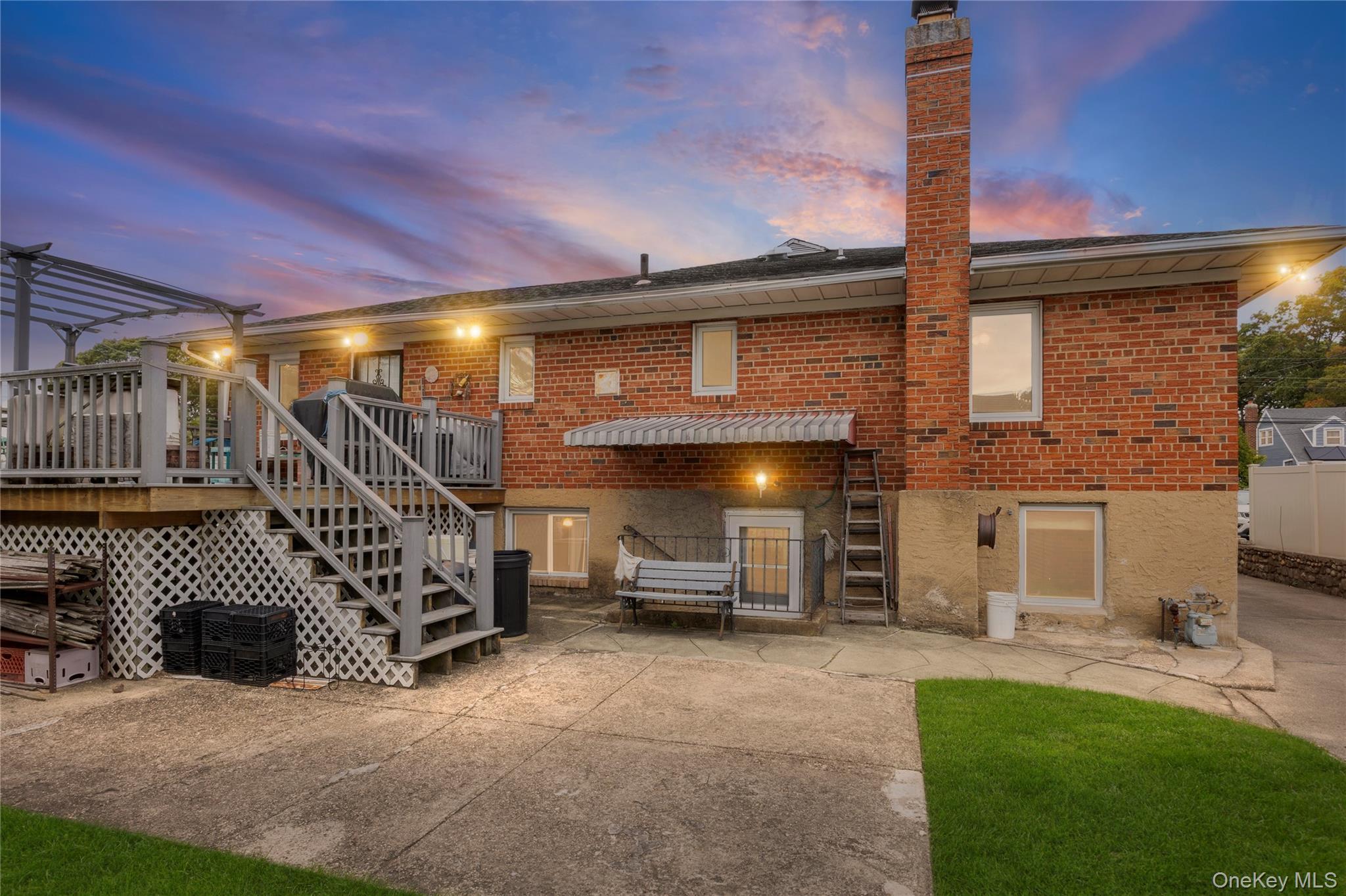 Single Family Oak  Nassau County, NY 11758, MLS-926576-27