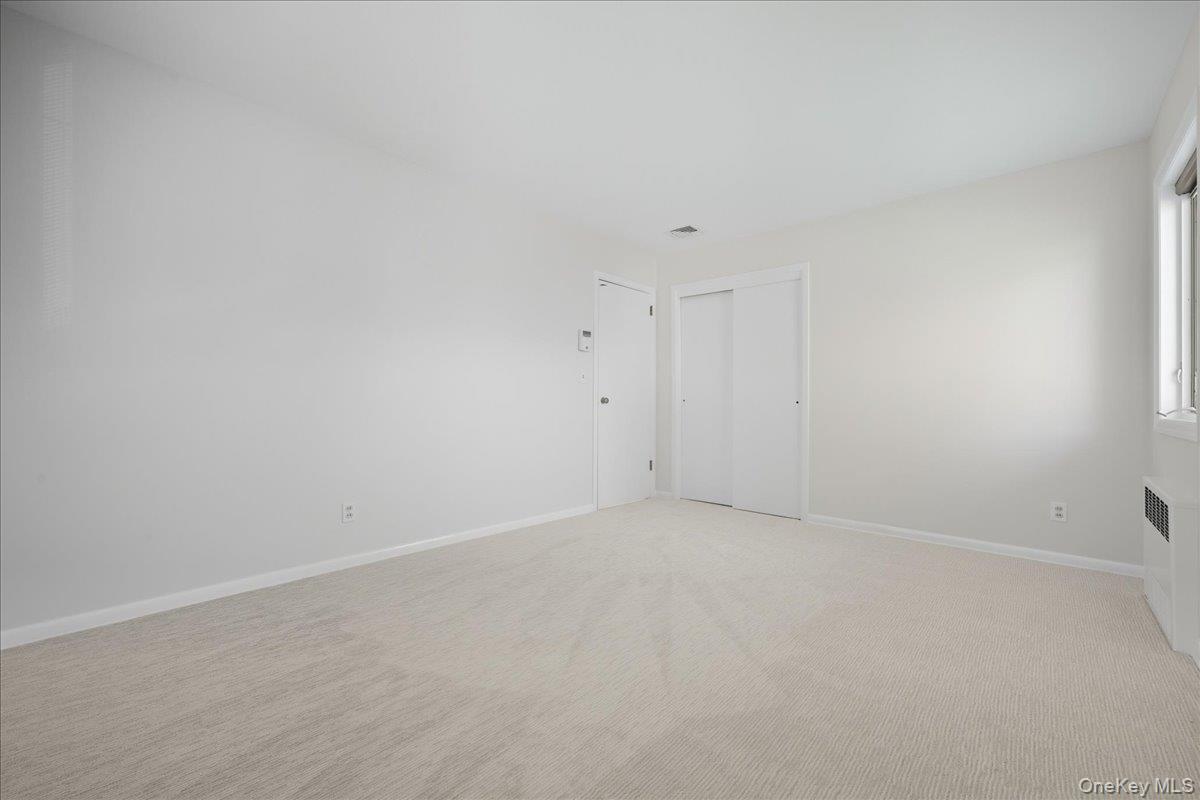 Single Family Fairfield Nassau County, NY 11050, MLS-926587-17