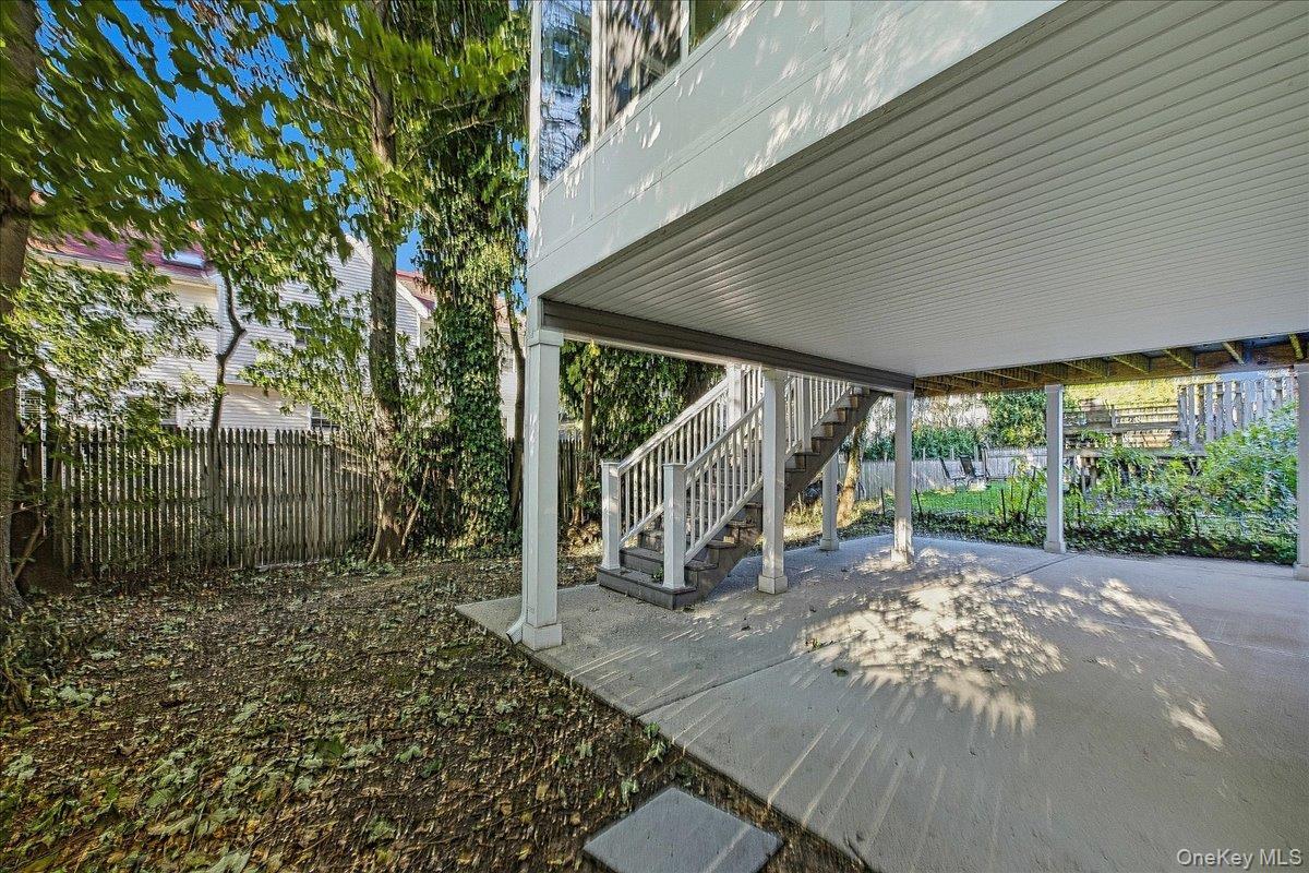 Single Family Fairfield Nassau County, NY 11050, MLS-926587-27