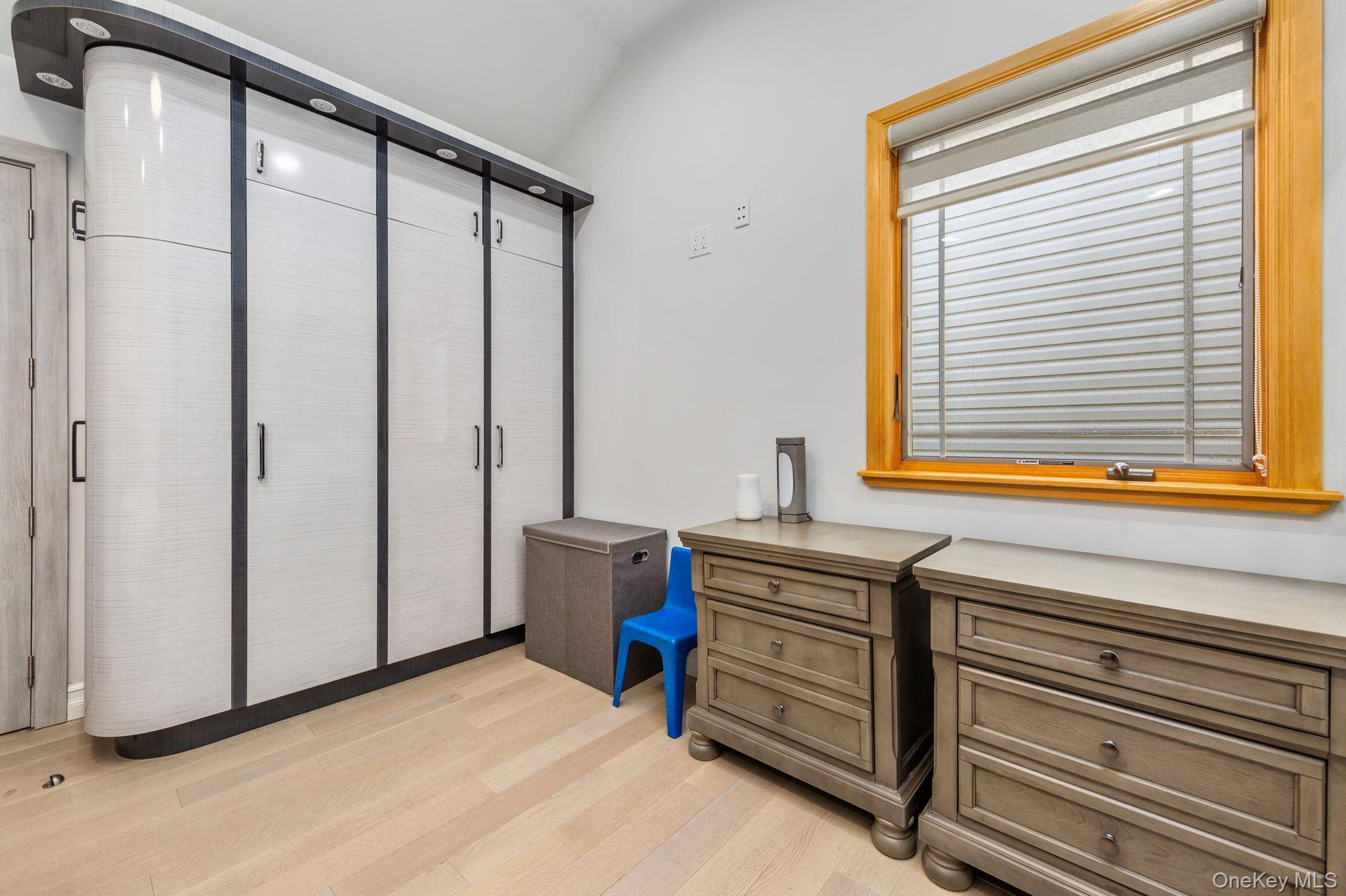 Single Family 77th  Queens, NY 11366, MLS-926595-10