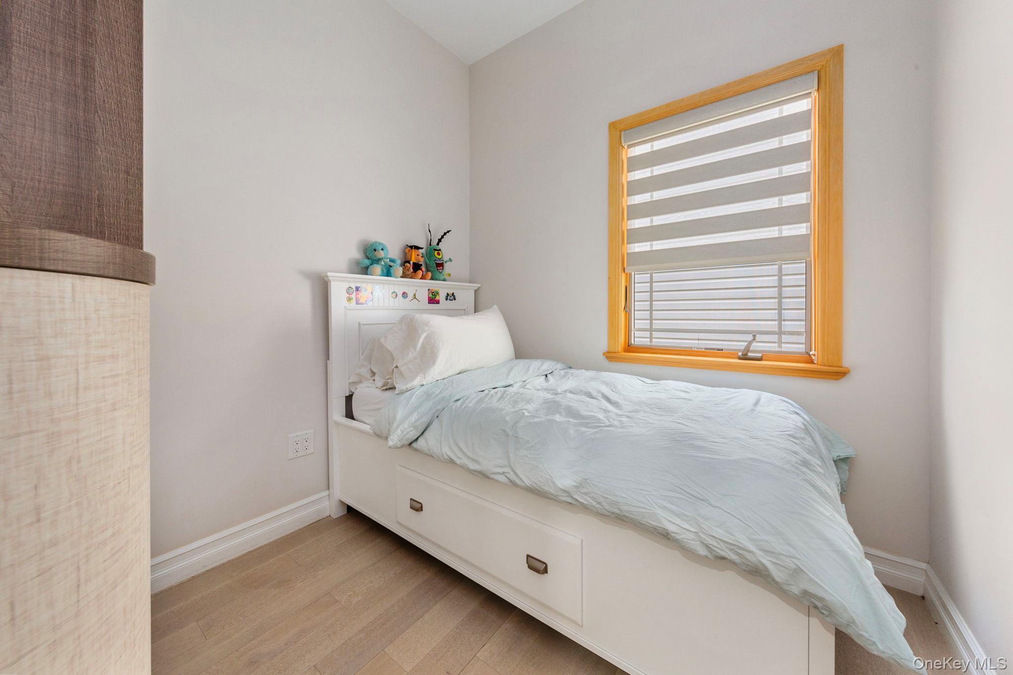 Single Family 77th  Queens, NY 11366, MLS-926595-13