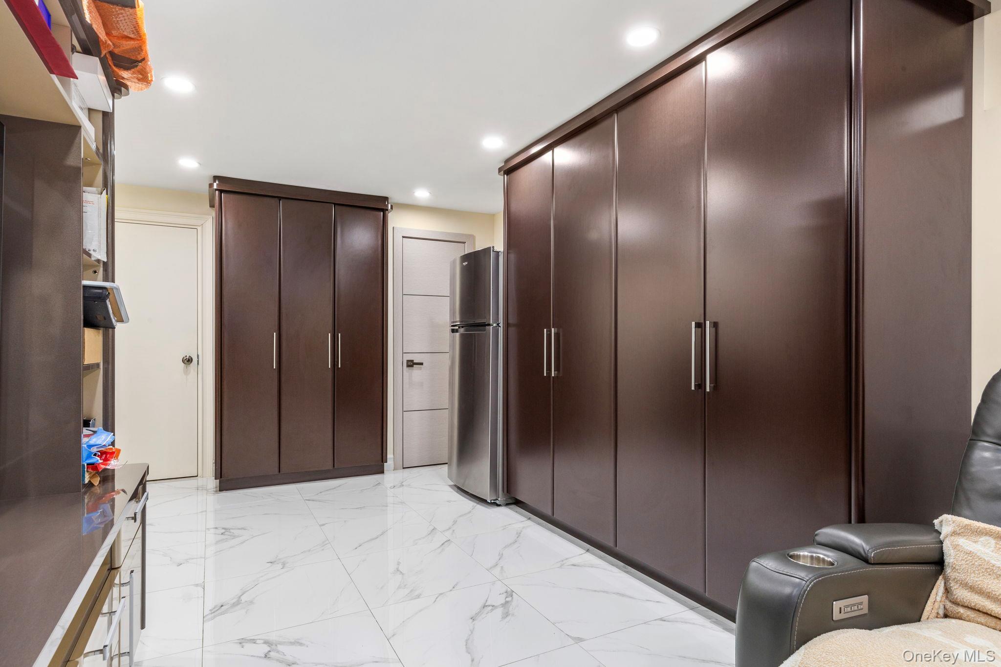 Single Family 77th  Queens, NY 11366, MLS-926595-15