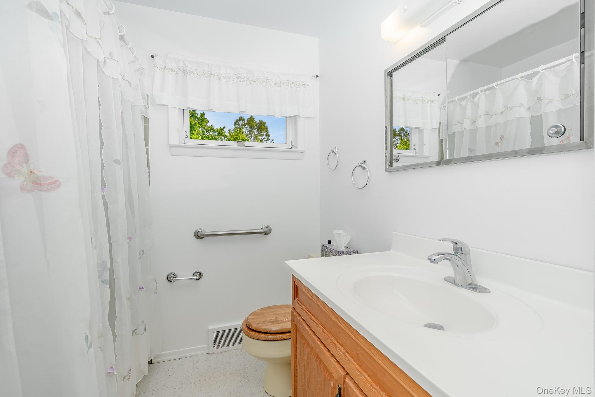 Single Family Argonne  Suffolk County, NY 11946, MLS-926617-13