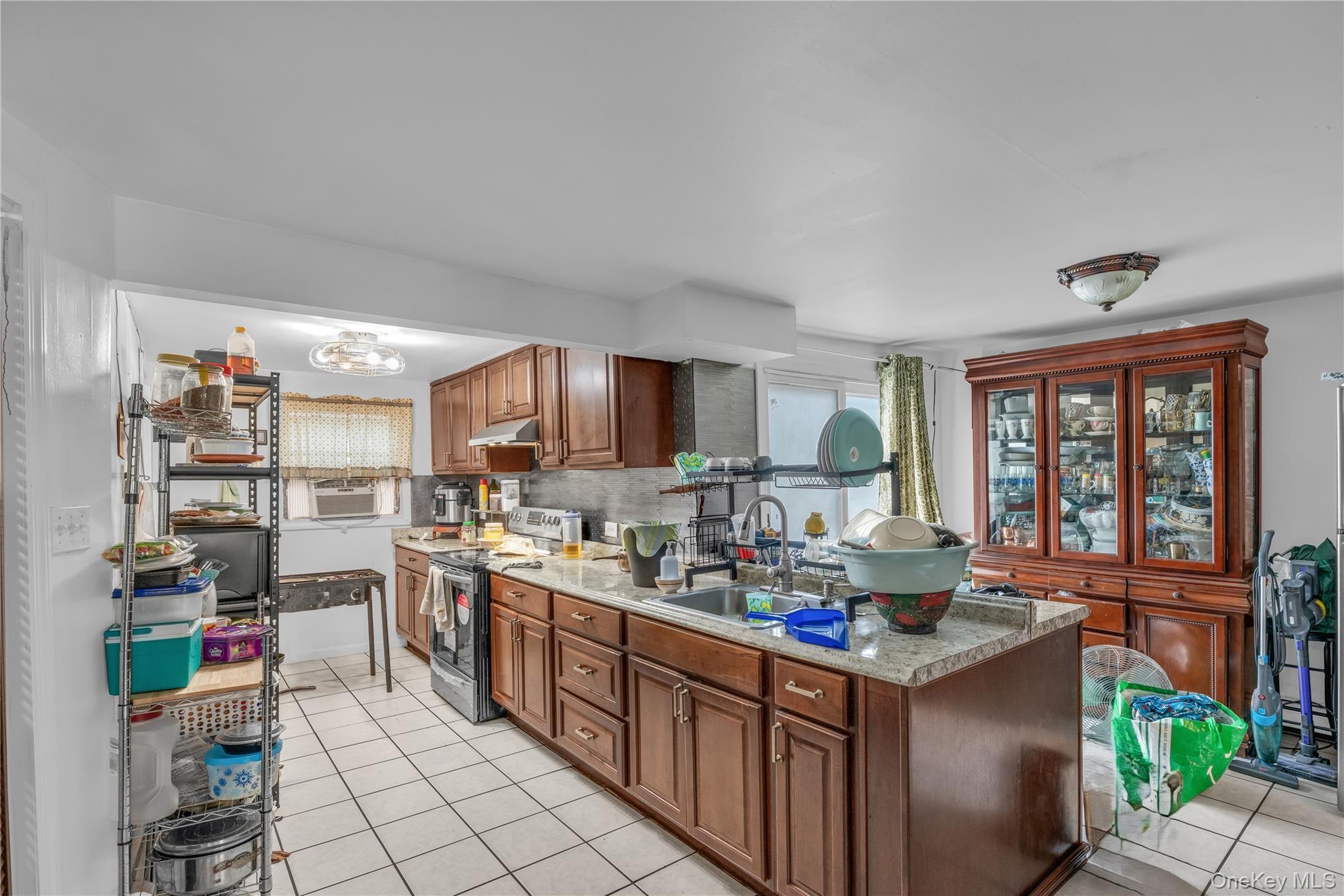 Single Family Somerset  Suffolk County, NY 11950, MLS-926620-13