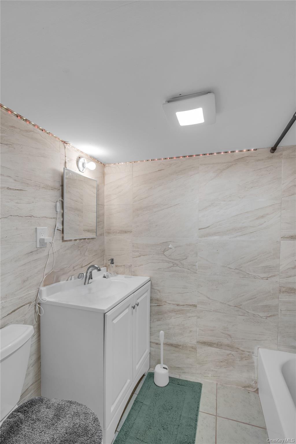 Single Family Somerset  Suffolk County, NY 11950, MLS-926620-26