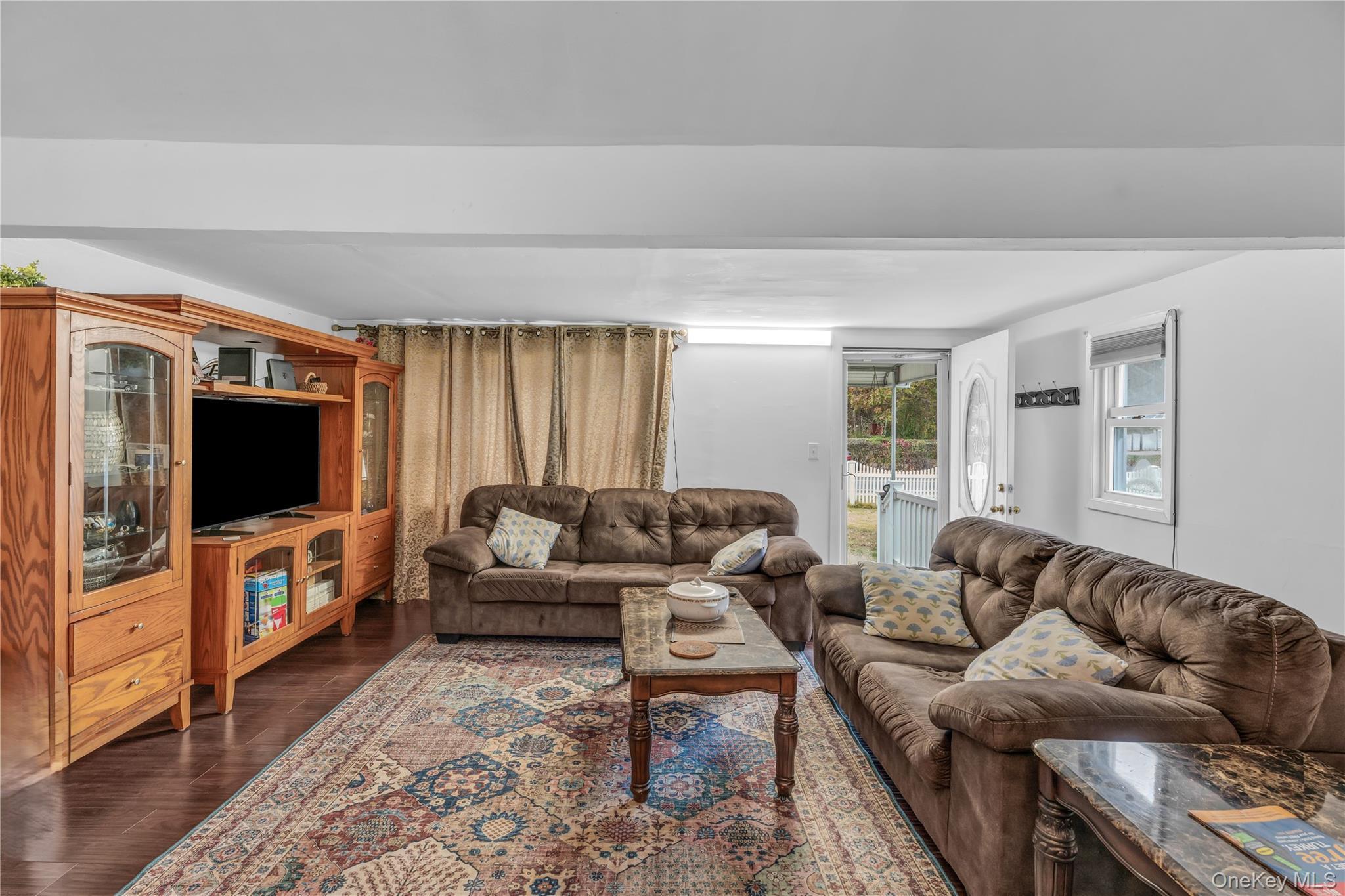 Single Family Somerset  Suffolk County, NY 11950, MLS-926620-8