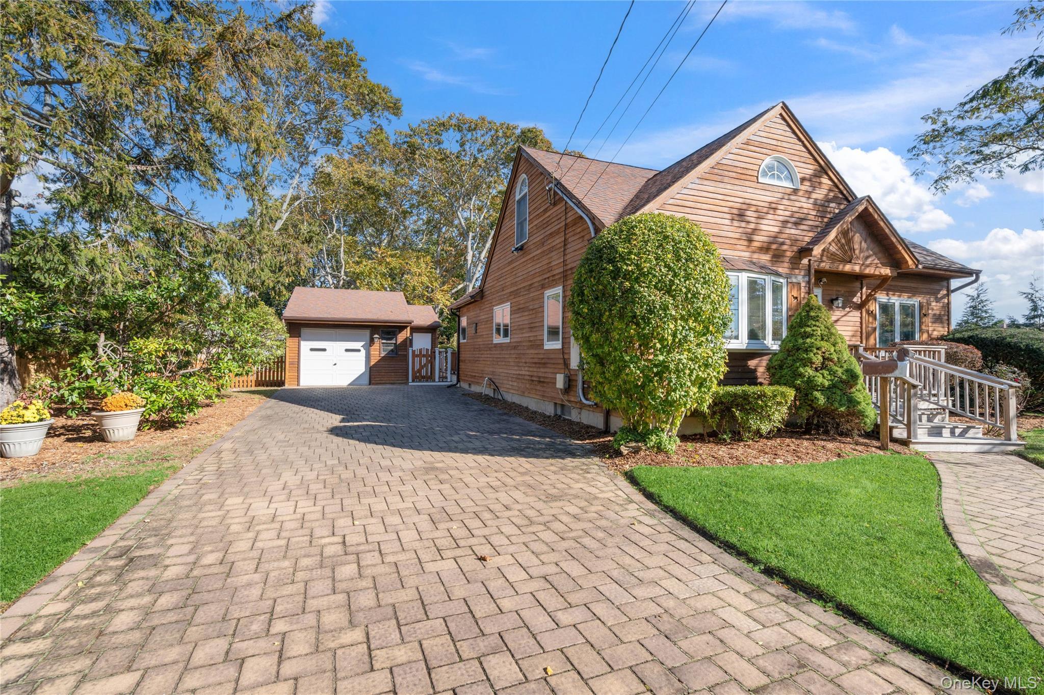 Single Family Academy  Suffolk County, NY 11705, MLS-926640-2