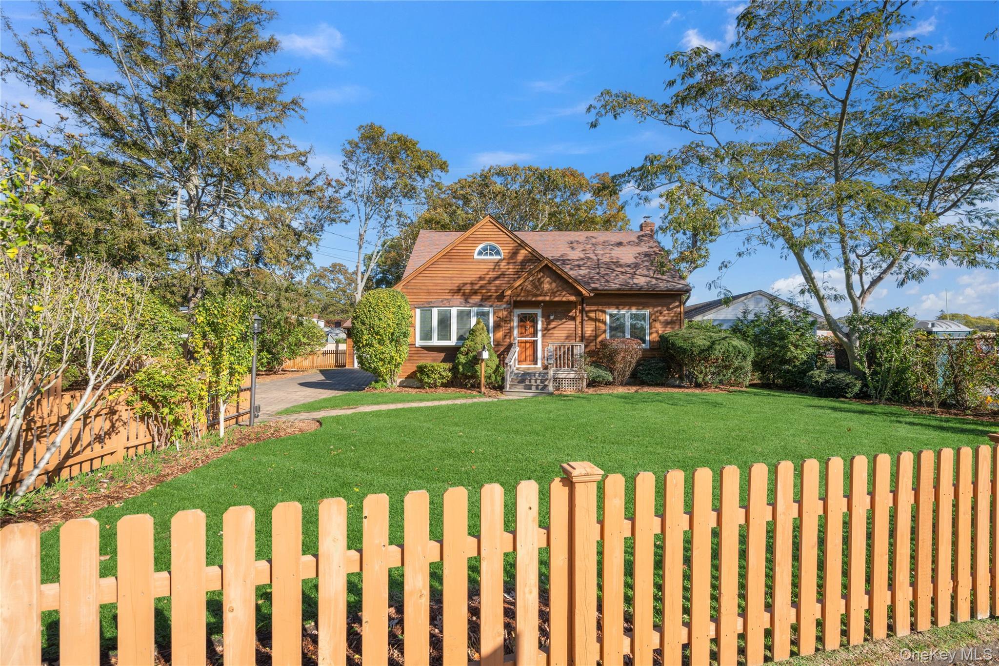 Single Family Academy  Suffolk County, NY 11705, MLS-926640-3