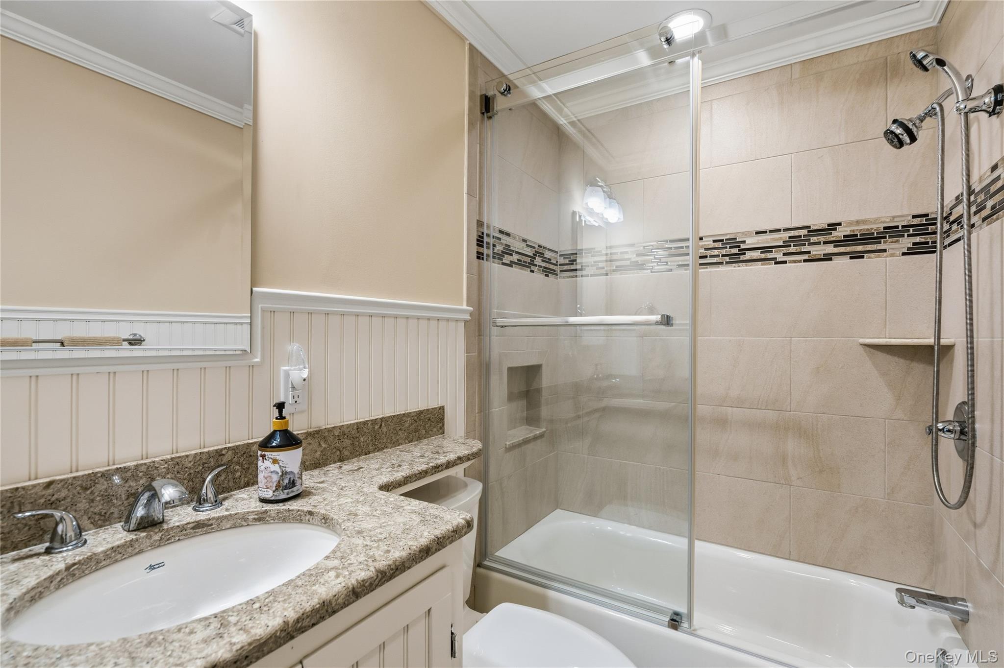 Single Family Academy  Suffolk County, NY 11705, MLS-926640-4