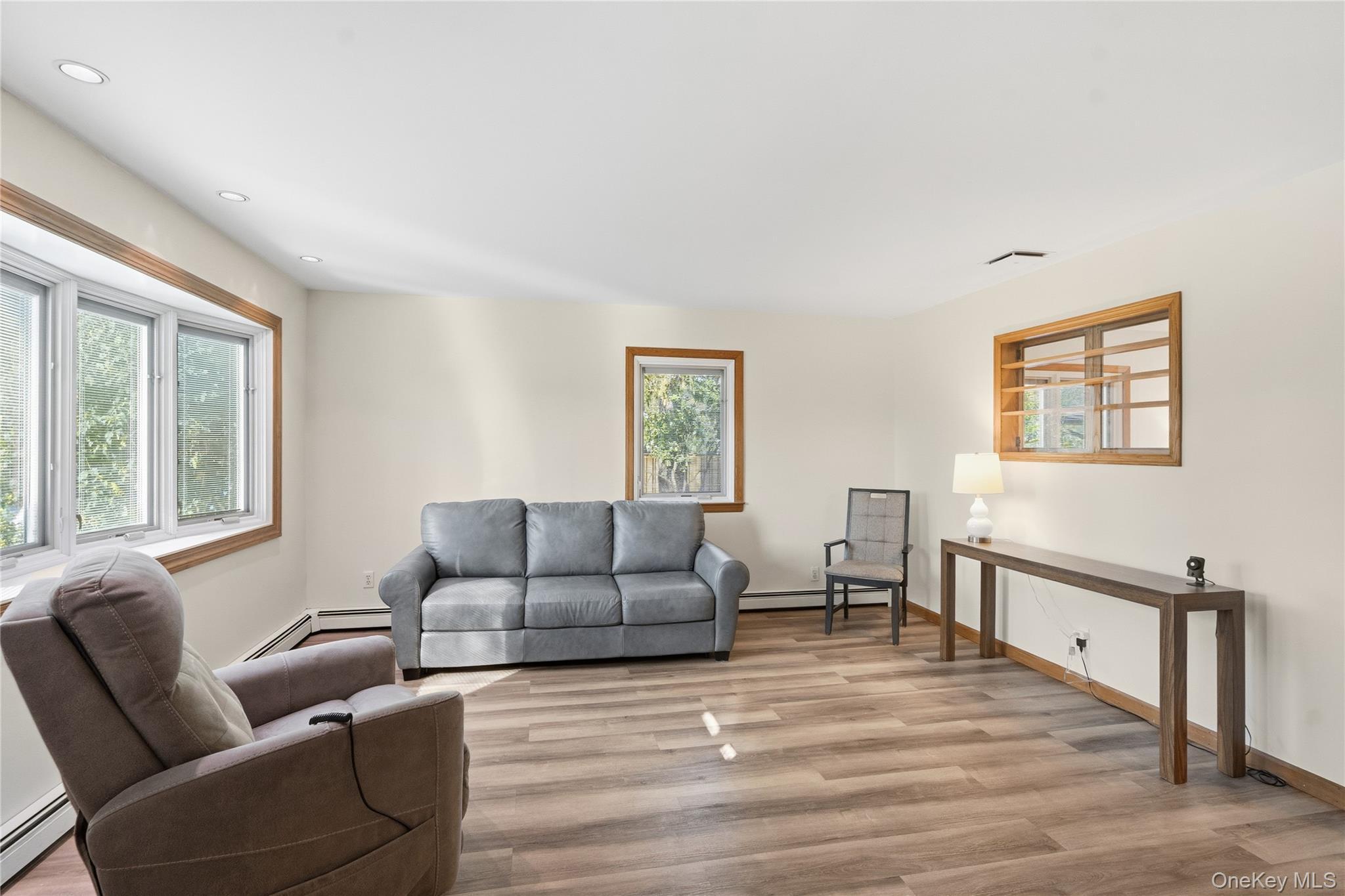 Single Family Academy  Suffolk County, NY 11705, MLS-926640-6