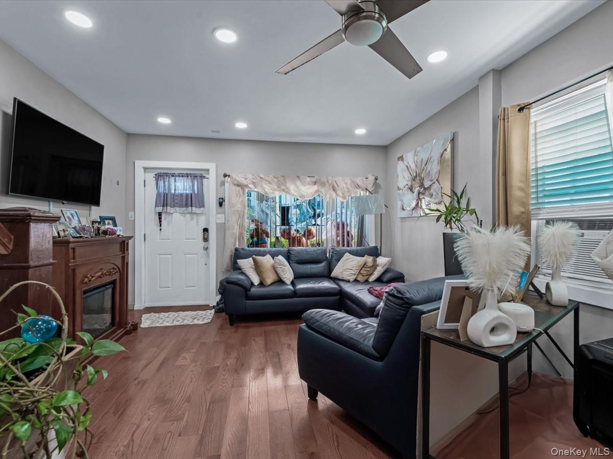 Single Family 145th Queens, NY 11436, MLS-926643-4