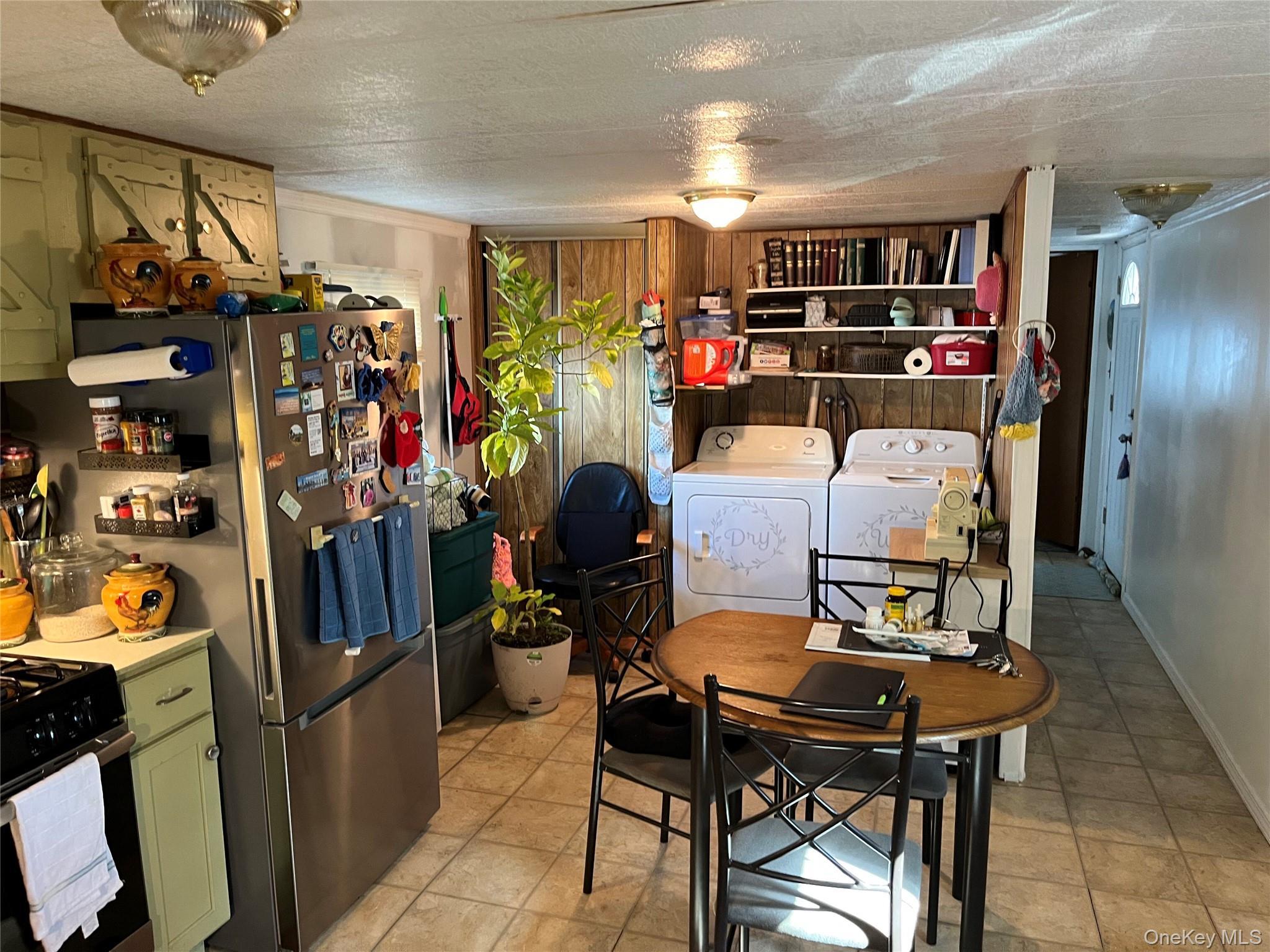 Single Family Hubbard Ave  Suffolk County, NY 11901, MLS-926662-10