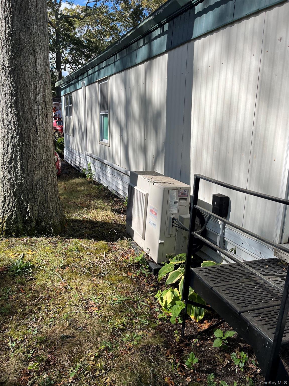 Single Family Hubbard Ave  Suffolk County, NY 11901, MLS-926662-22