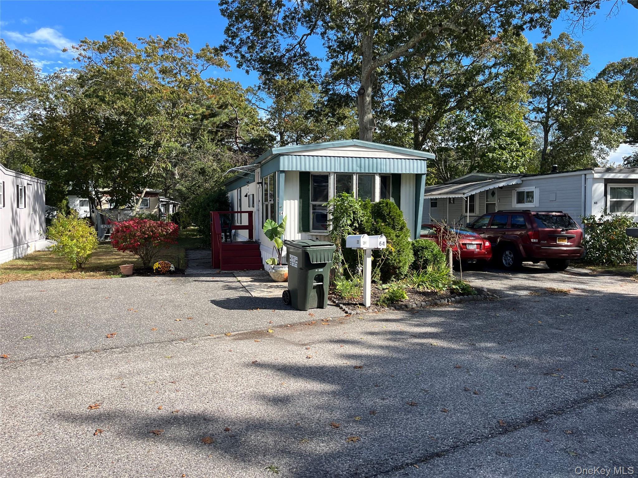 Single Family Hubbard Ave  Suffolk County, NY 11901, MLS-926662-34