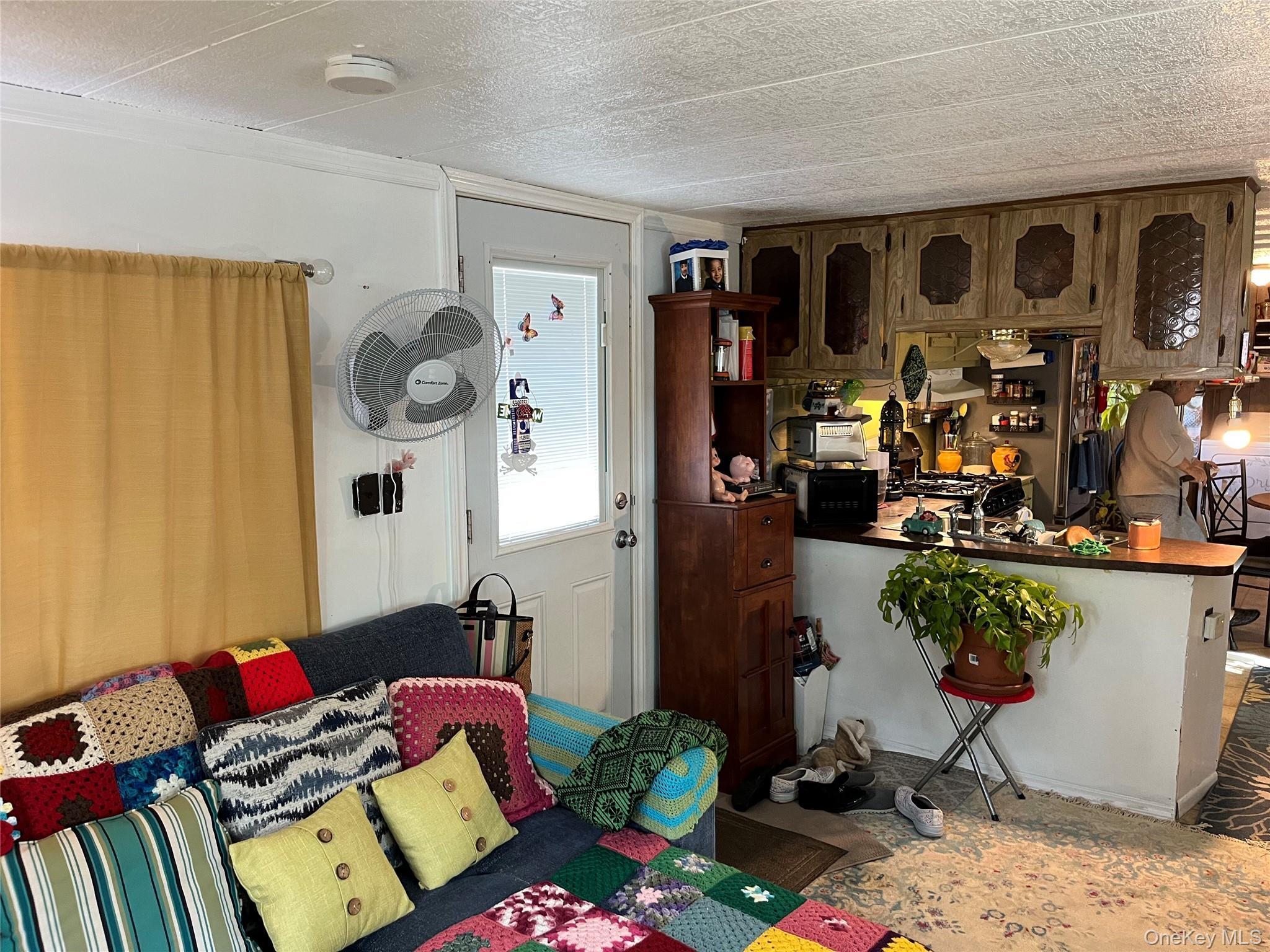 Single Family Hubbard Ave  Suffolk County, NY 11901, MLS-926662-6