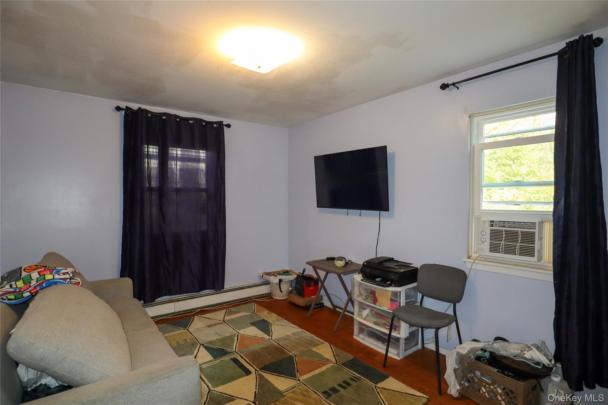 Single Family Jefferson Suffolk County, NY 11798, MLS-926663-12